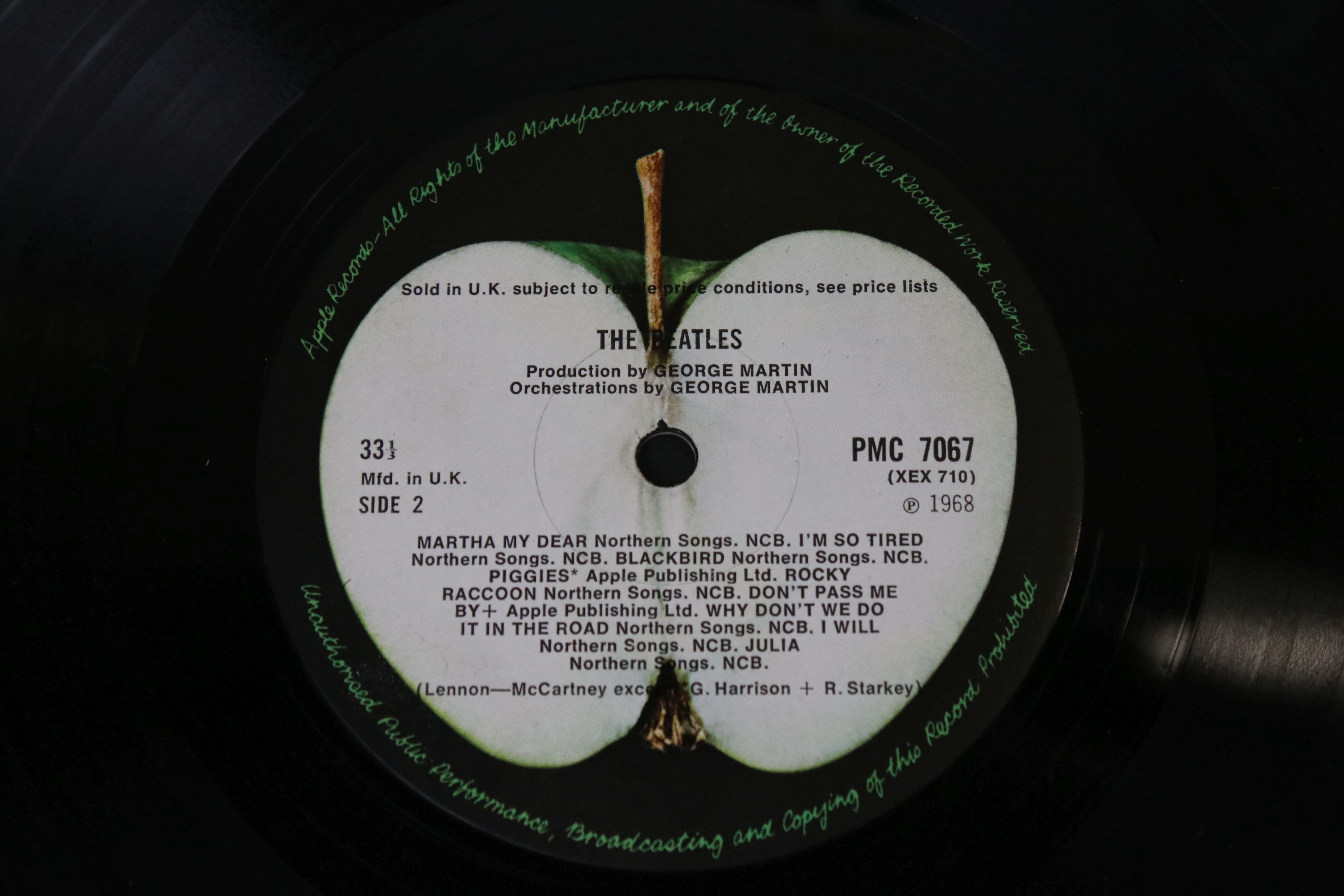 Vinyl - The Beatles two copies of The White Album (PMC 7067/8) first one numbered 0161086 top opener - Image 12 of 15