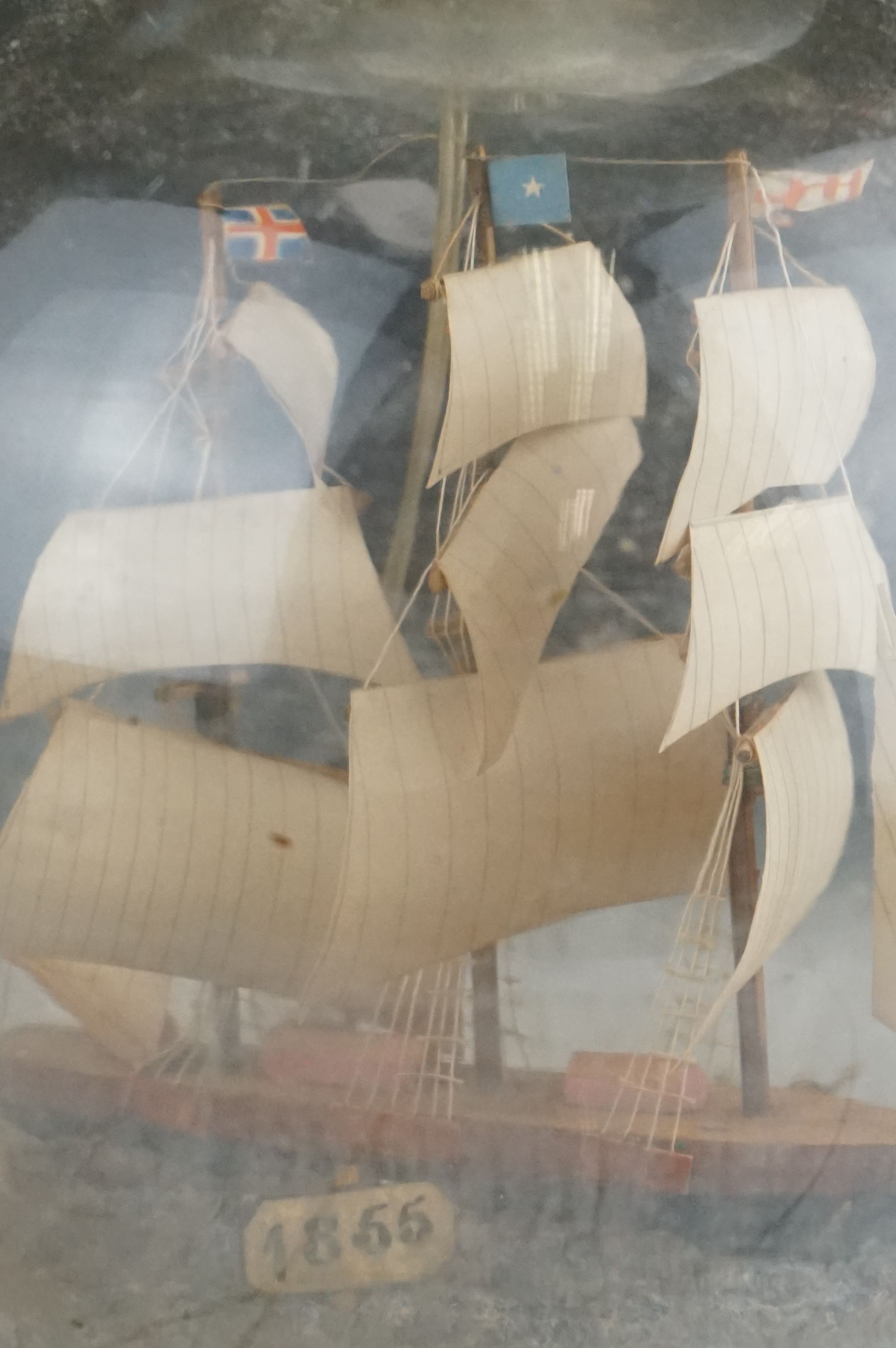 Ships in a bottle style Double gourd glass lamp with model ship to each gourd, 43 cm tall. - Image 9 of 11