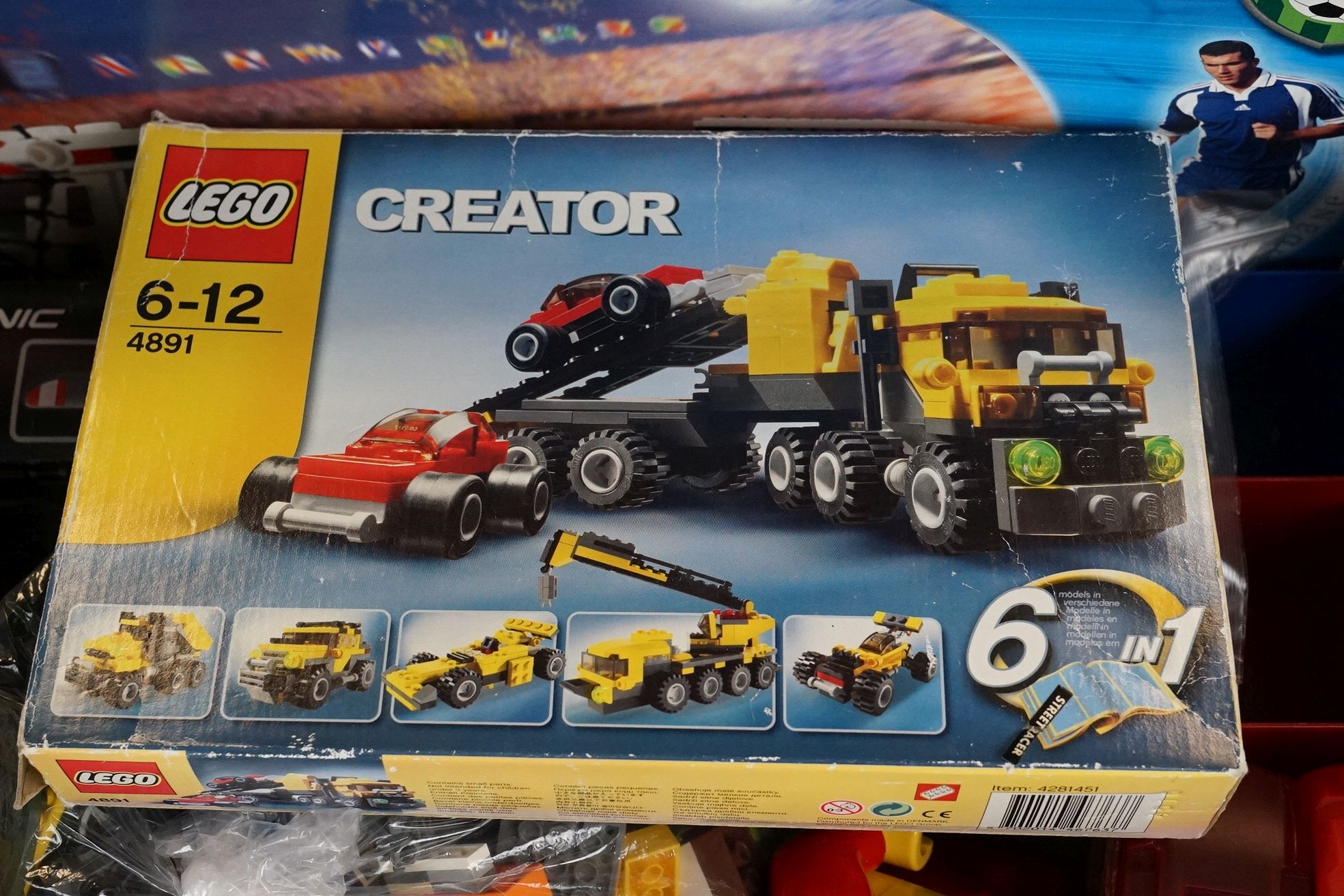 Box of assorted Lego, loose and in kits, to include Football 3409, alarm clocks etc - Image 8 of 9