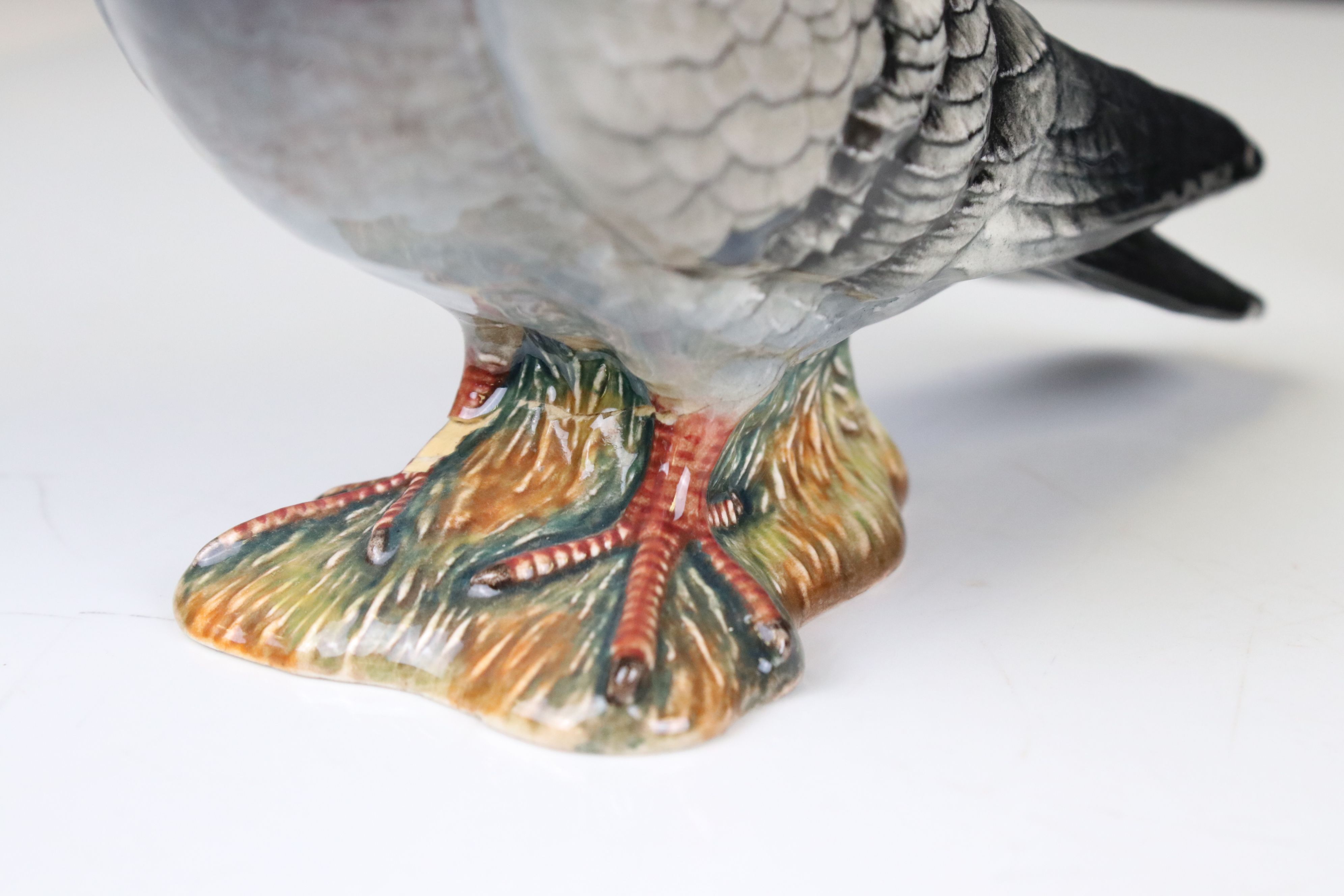 Beswick Pigeon, first version (no.1383A) and Beswick Magpie (no.2305) - Image 3 of 10