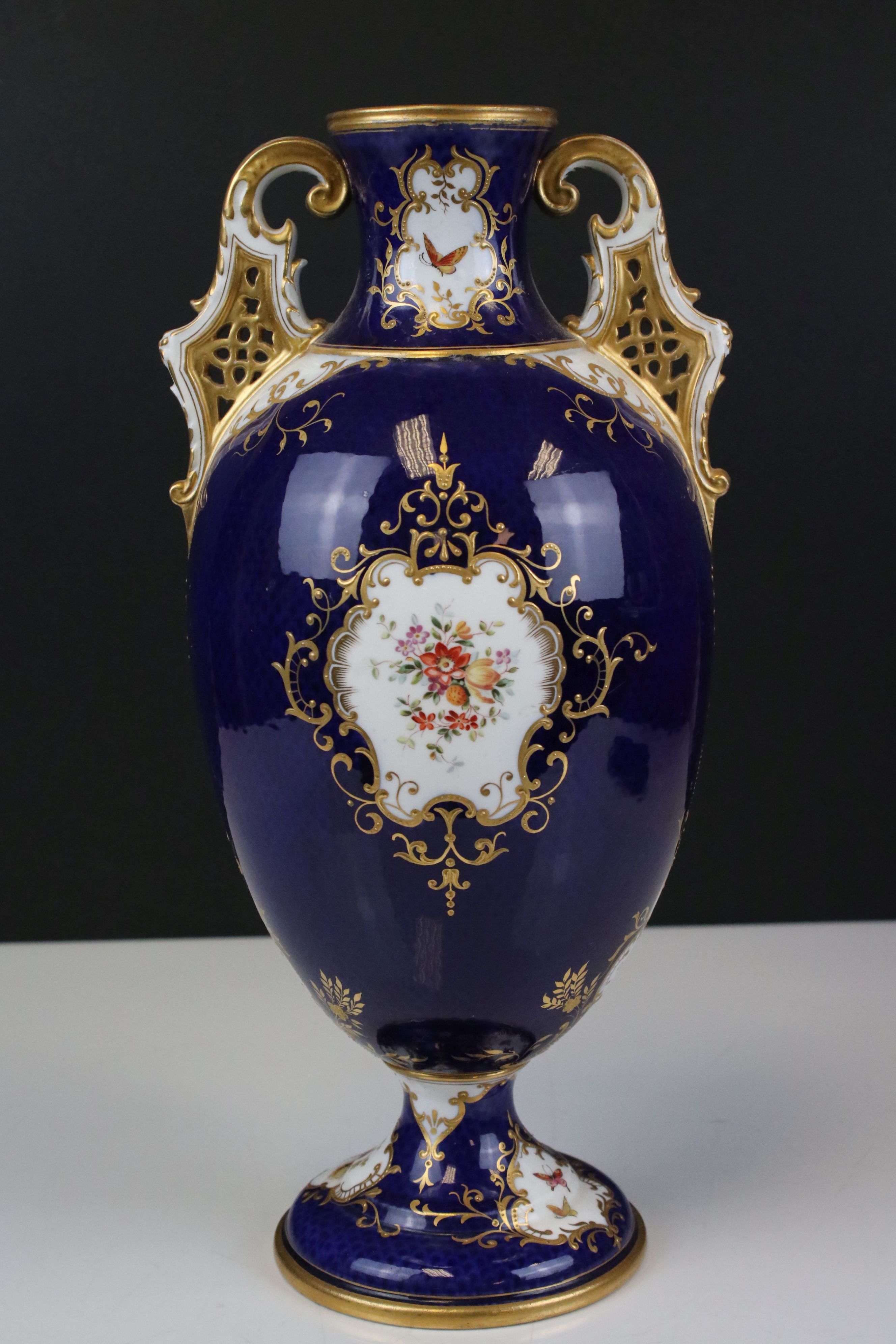 Early 20th century Coalport Twin Handled Vase, painted with panels of an exotic birds, floral sprays - Image 6 of 10