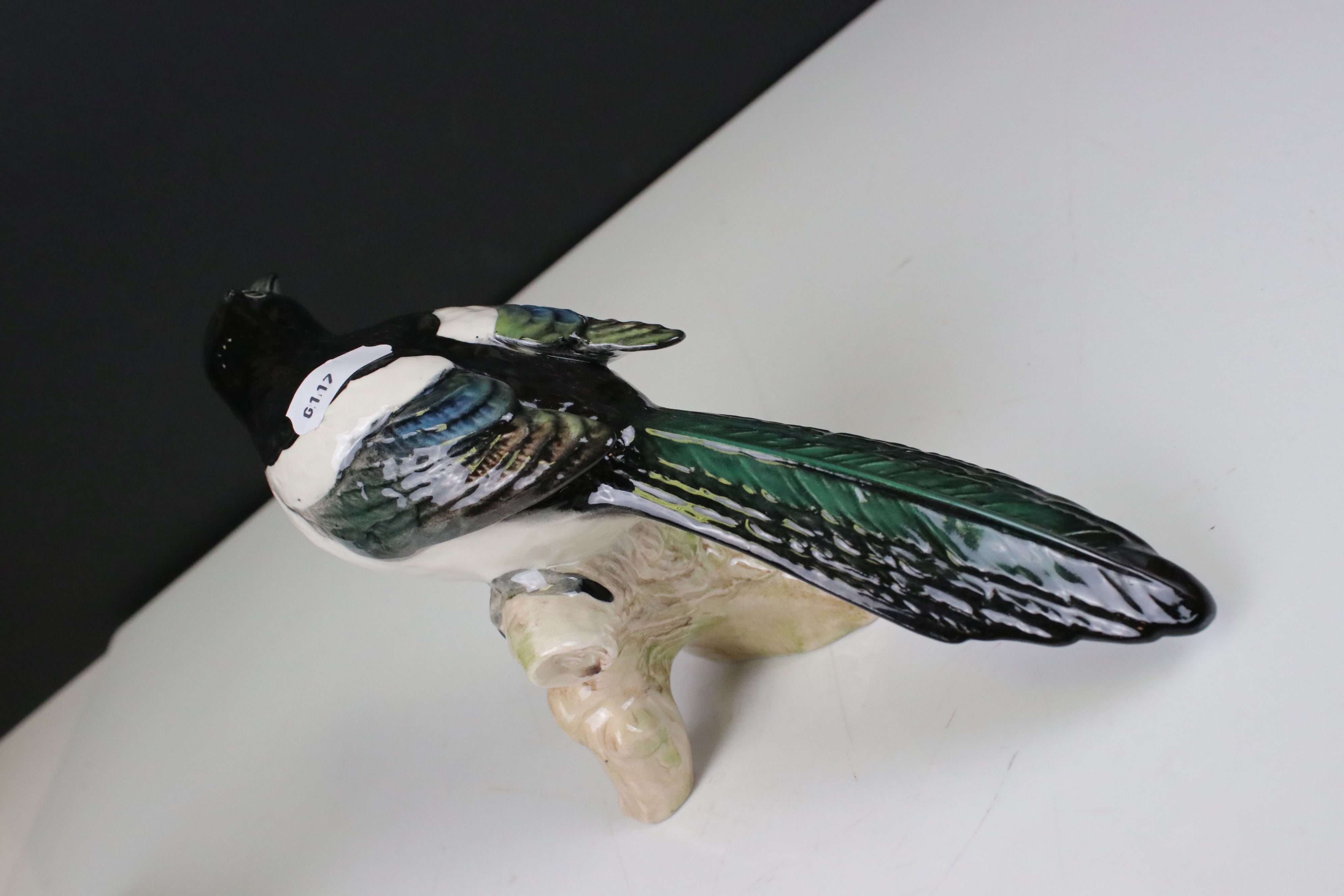 Beswick Pigeon, first version (no.1383A) and Beswick Magpie (no.2305) - Image 10 of 10