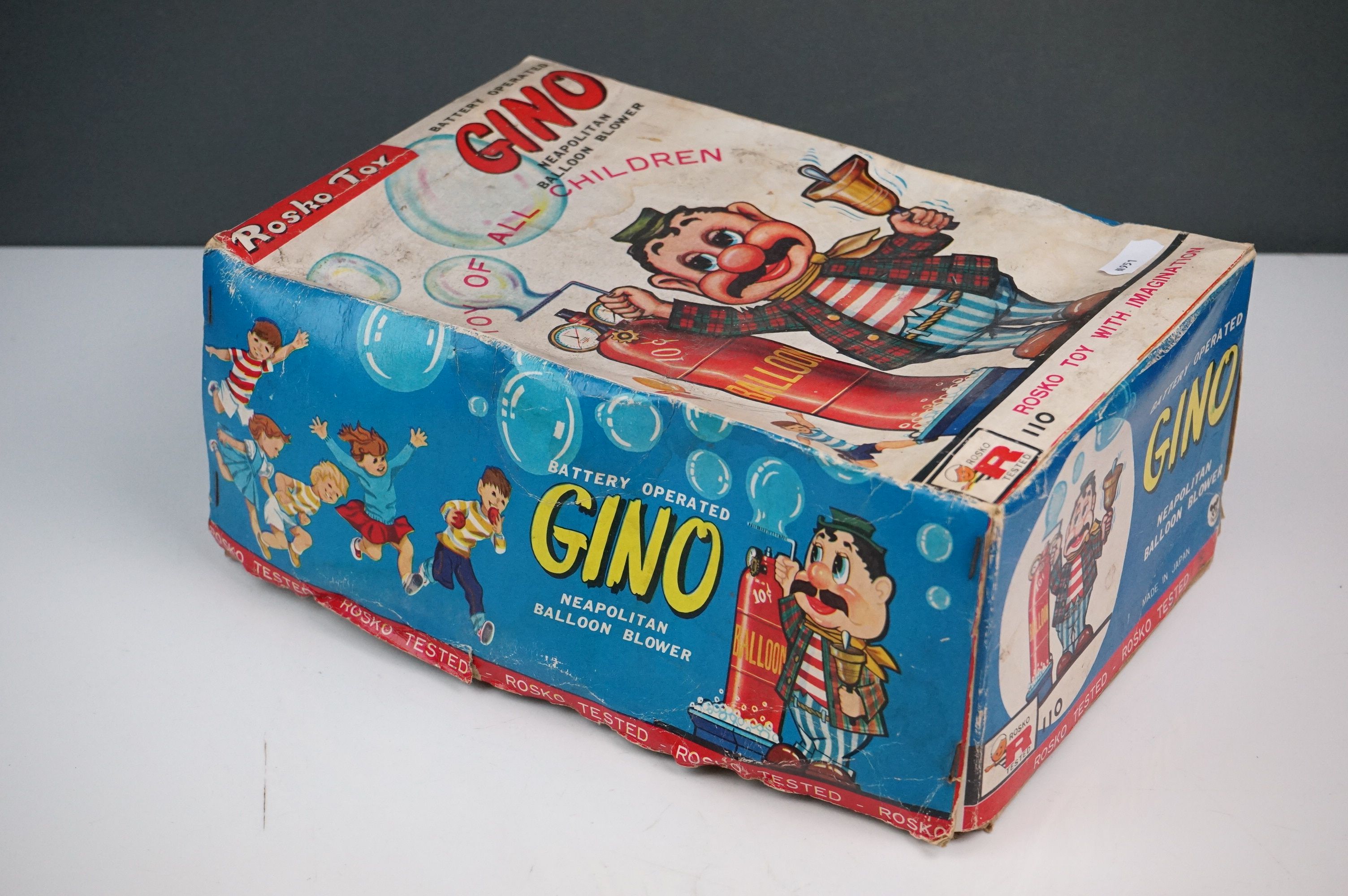 A vintage battery operated GINO the Neapolitan balloon blowers by Rosko Toys, in original box. - Image 6 of 6