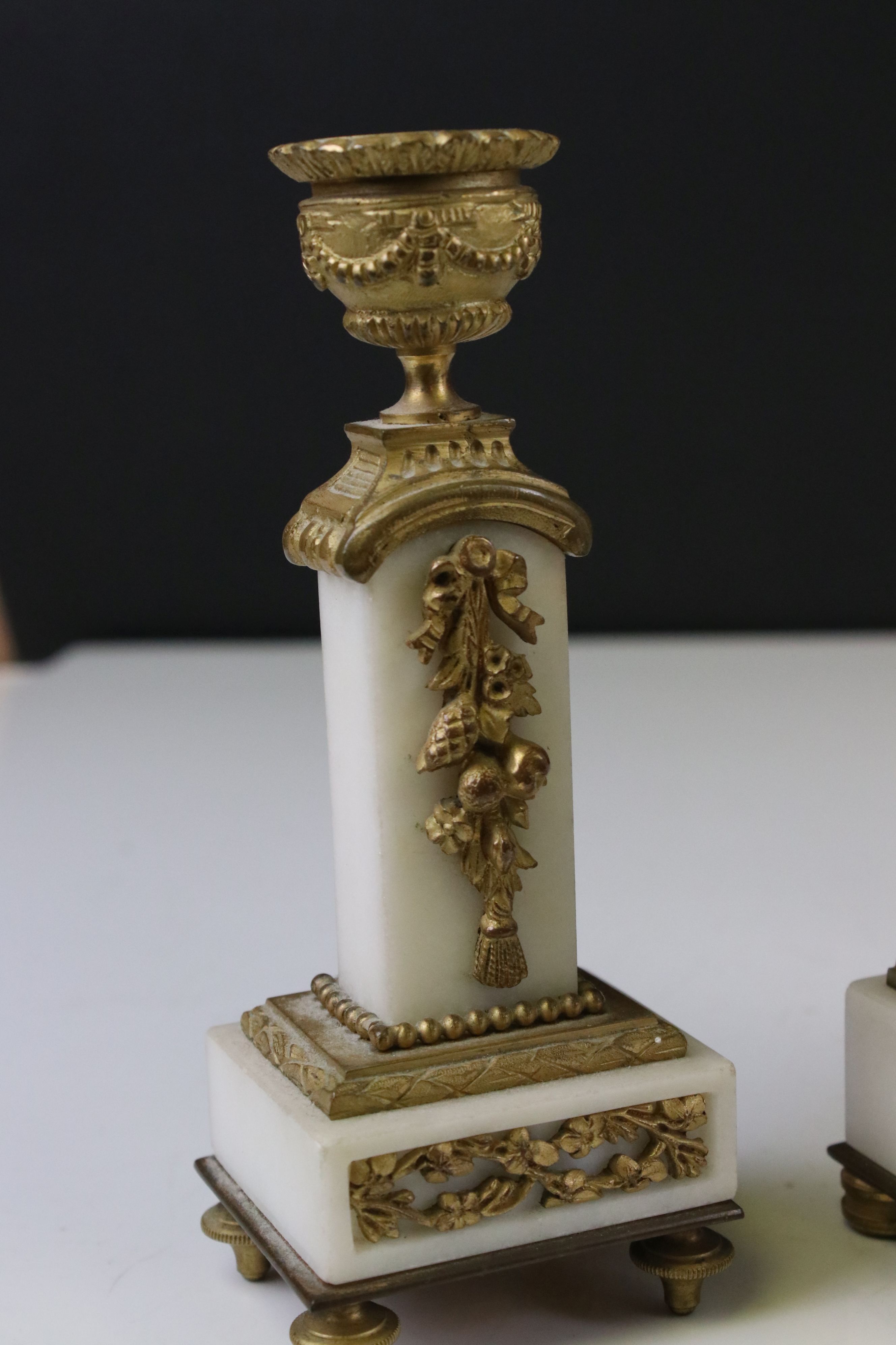 French Clock Garniture, white polished hardstone with gilt metal mounts, clock 20cm high, - Image 5 of 5