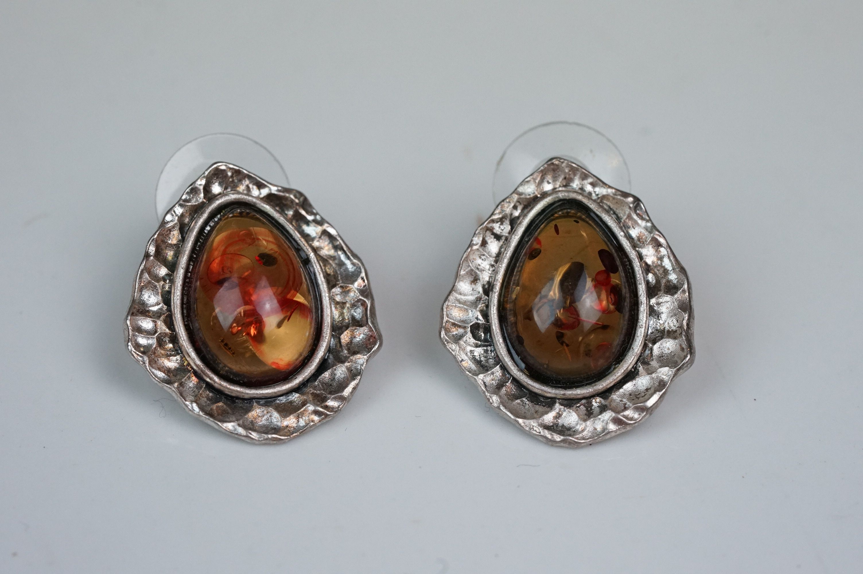 Amber jewellery to include amber graduated panel necklace, another similar, amber drop earrings etc - Image 4 of 8