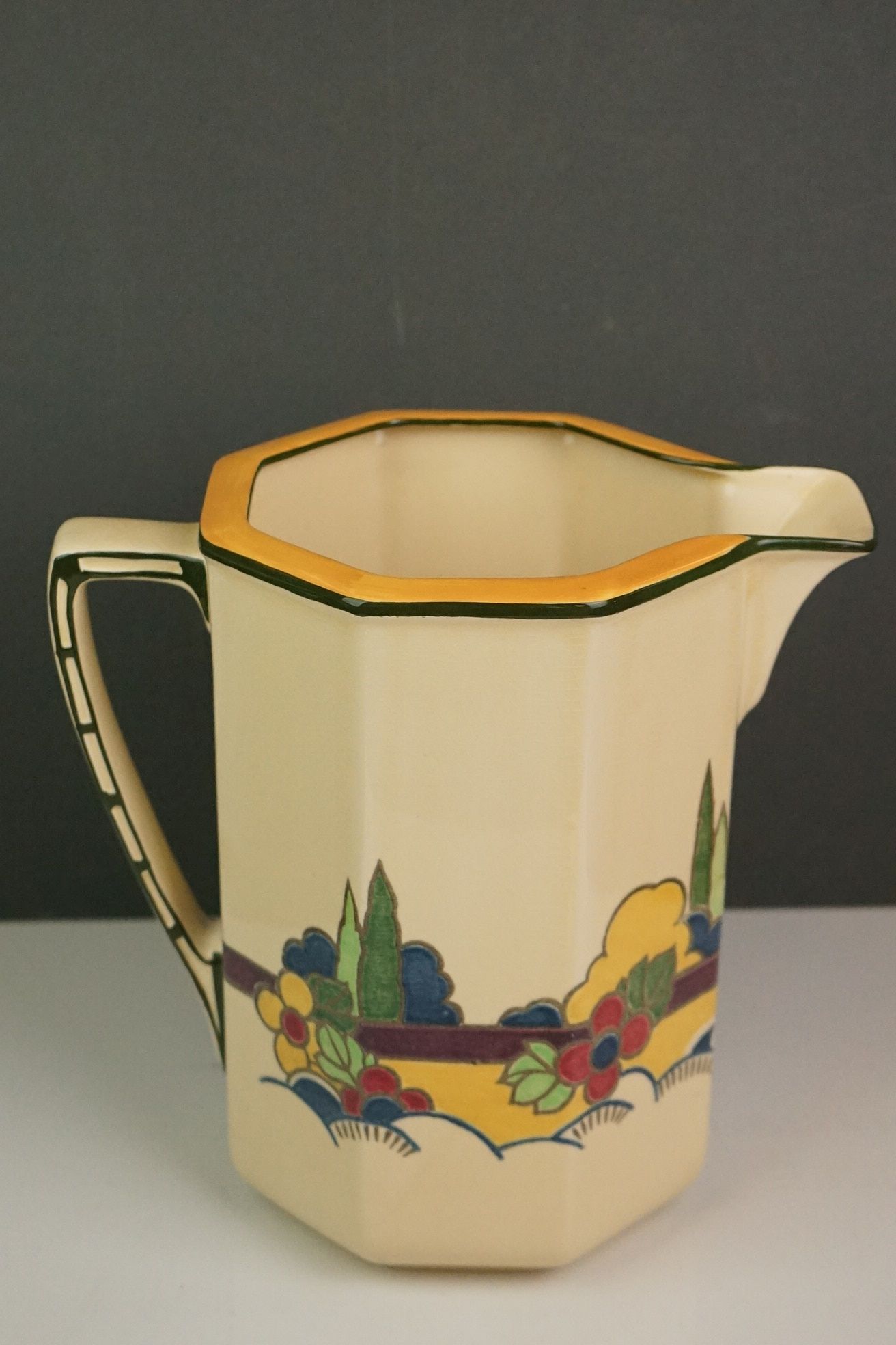 A vintage Art Deco Royal Doulton wash jug and basin with registration mark to base. - Image 7 of 10