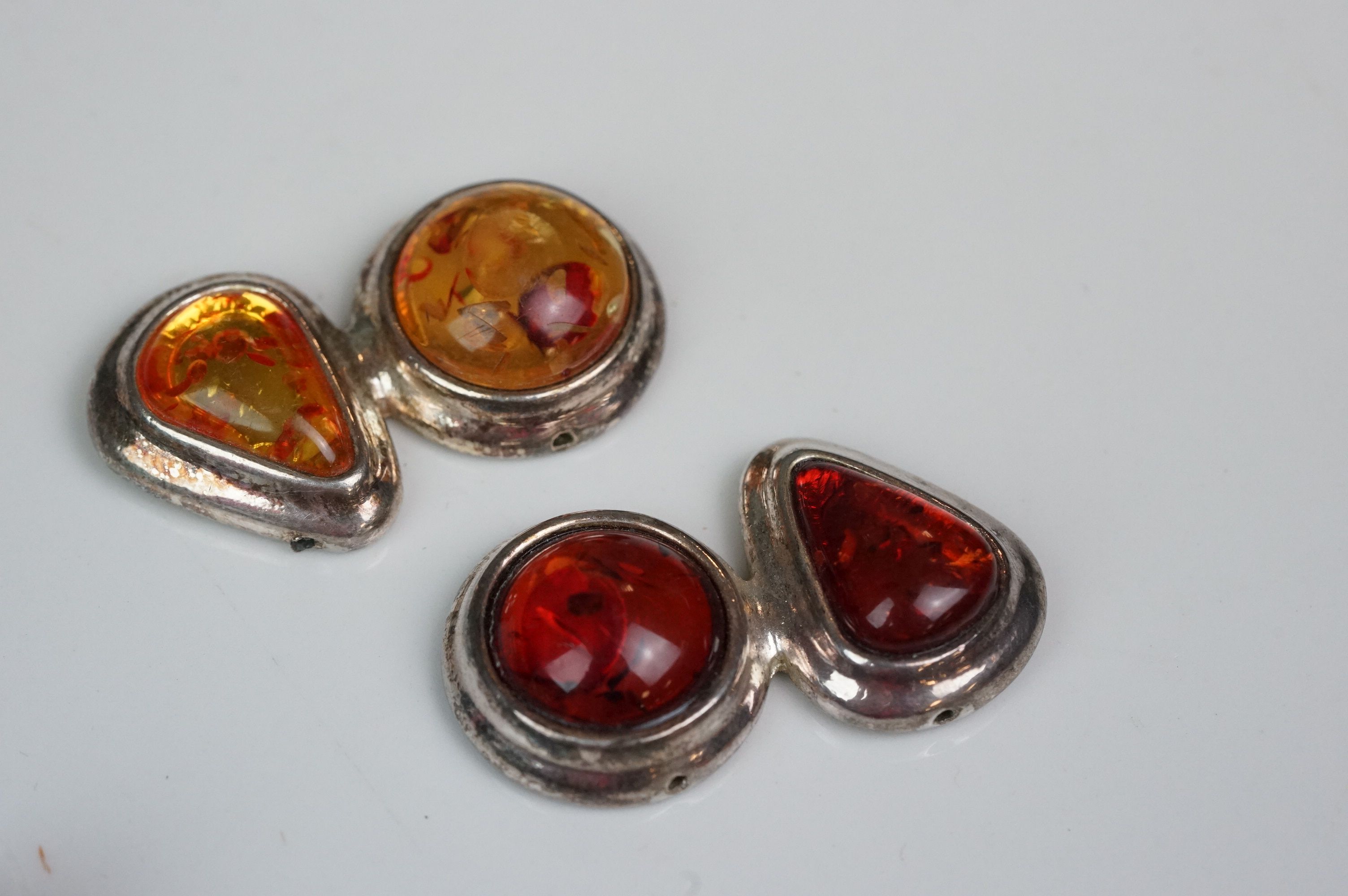 Amber jewellery to include amber graduated panel necklace, another similar, amber drop earrings etc - Image 3 of 8