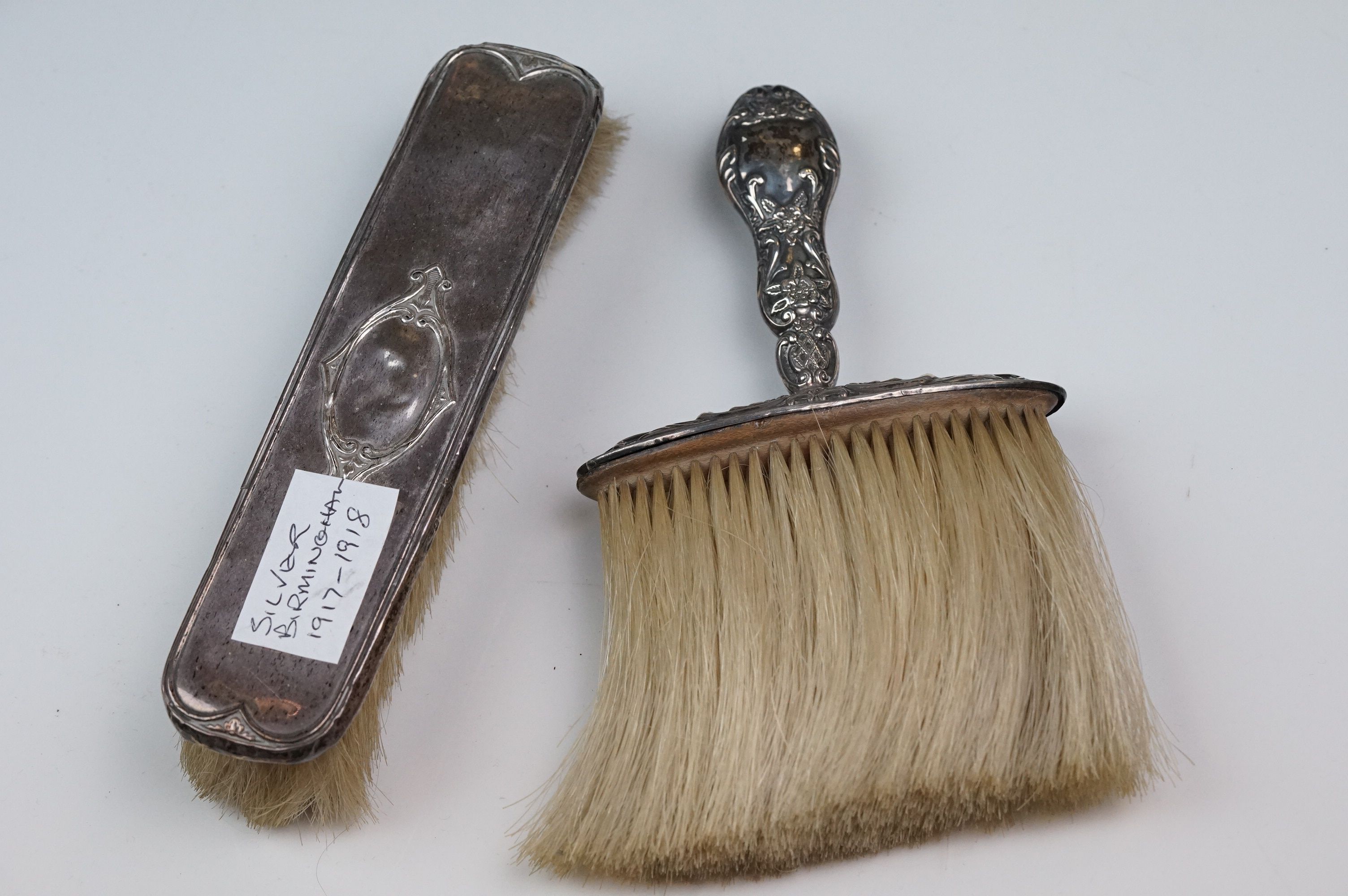 Silver topped dressing table items to include hand mirrors, brushes, jars, button hook and shoe - Image 5 of 12