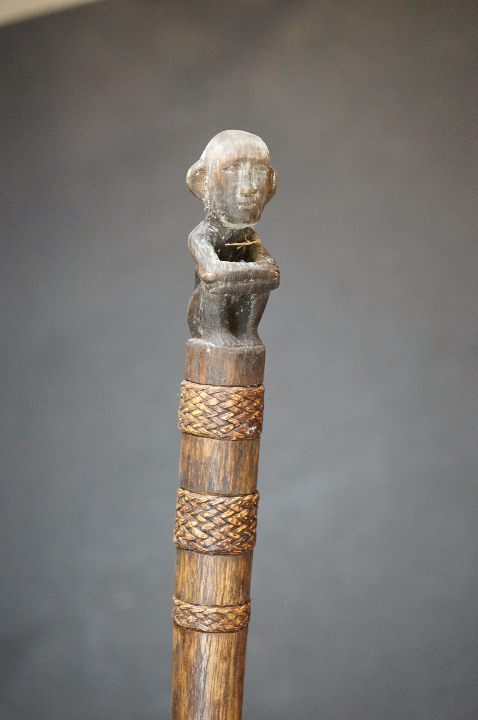 A vintage carved wooden boomerang with Emu decoration and a Wooden Staff - Image 3 of 3