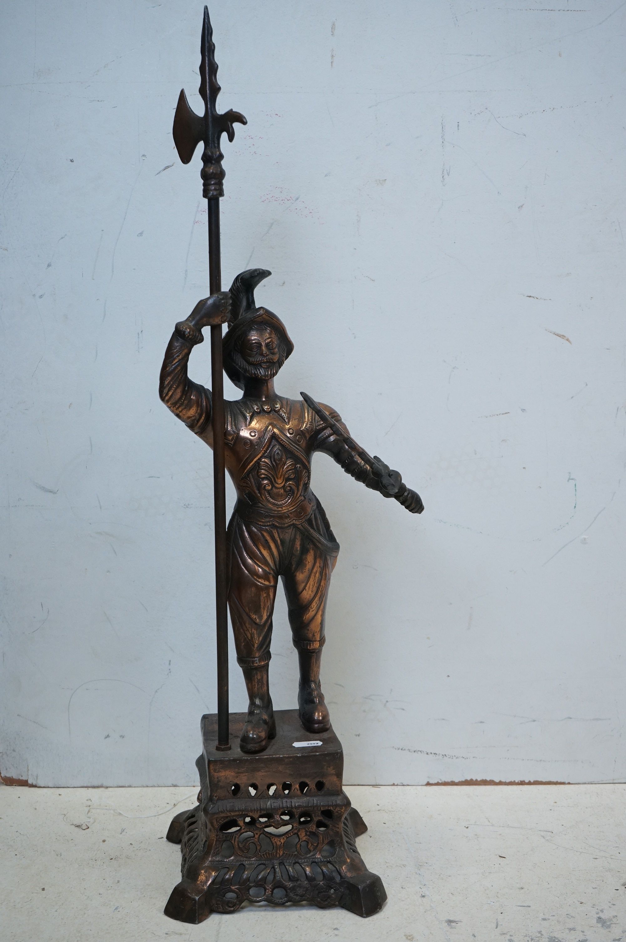 Large Metal Figure in the form of a 15th century Soldier / Spanish Conquistador, 137cms high - Image 5 of 8