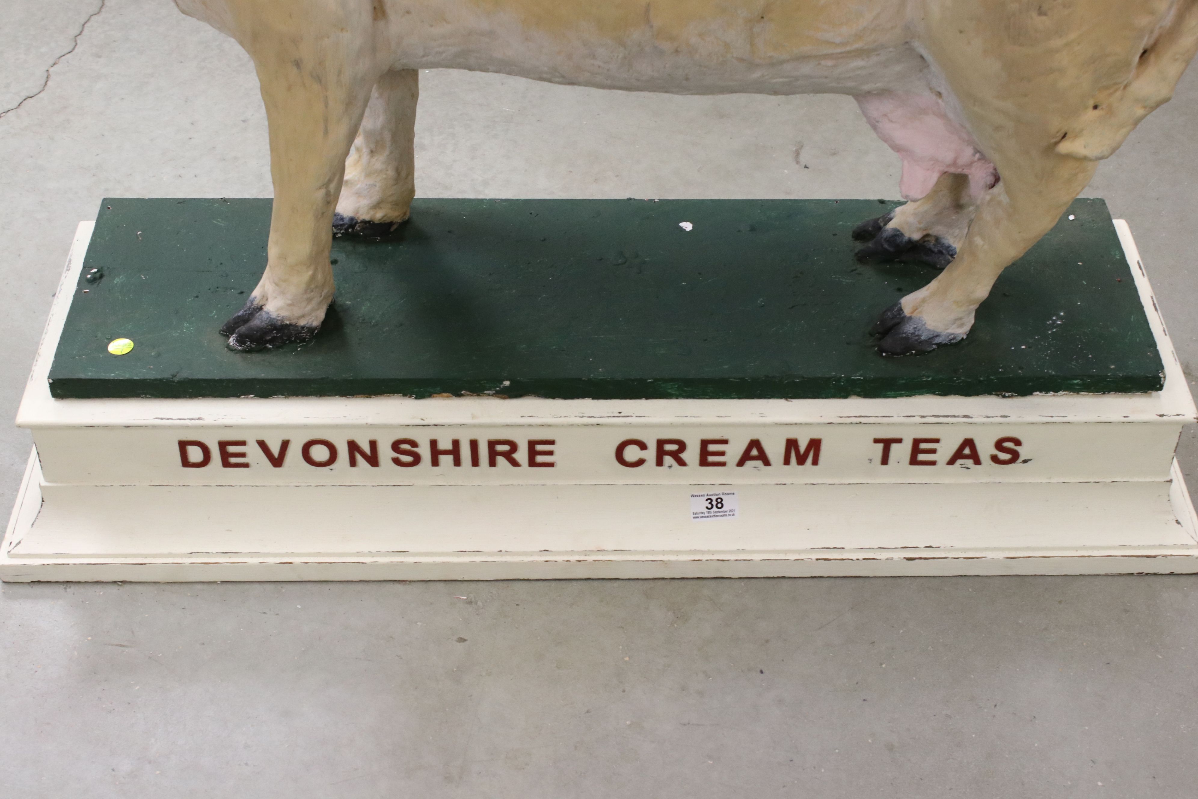 Large vintage papier mache cow advertising Devonshire Cream Teas - Image 3 of 6