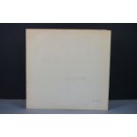 Vinyl - The Beatles White Album No. 0029509 top loader, black inners, 4 photos and poster. Side