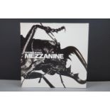 Vinyl - Massive Attack Mezzanine 2 LP with inners, ex/nm