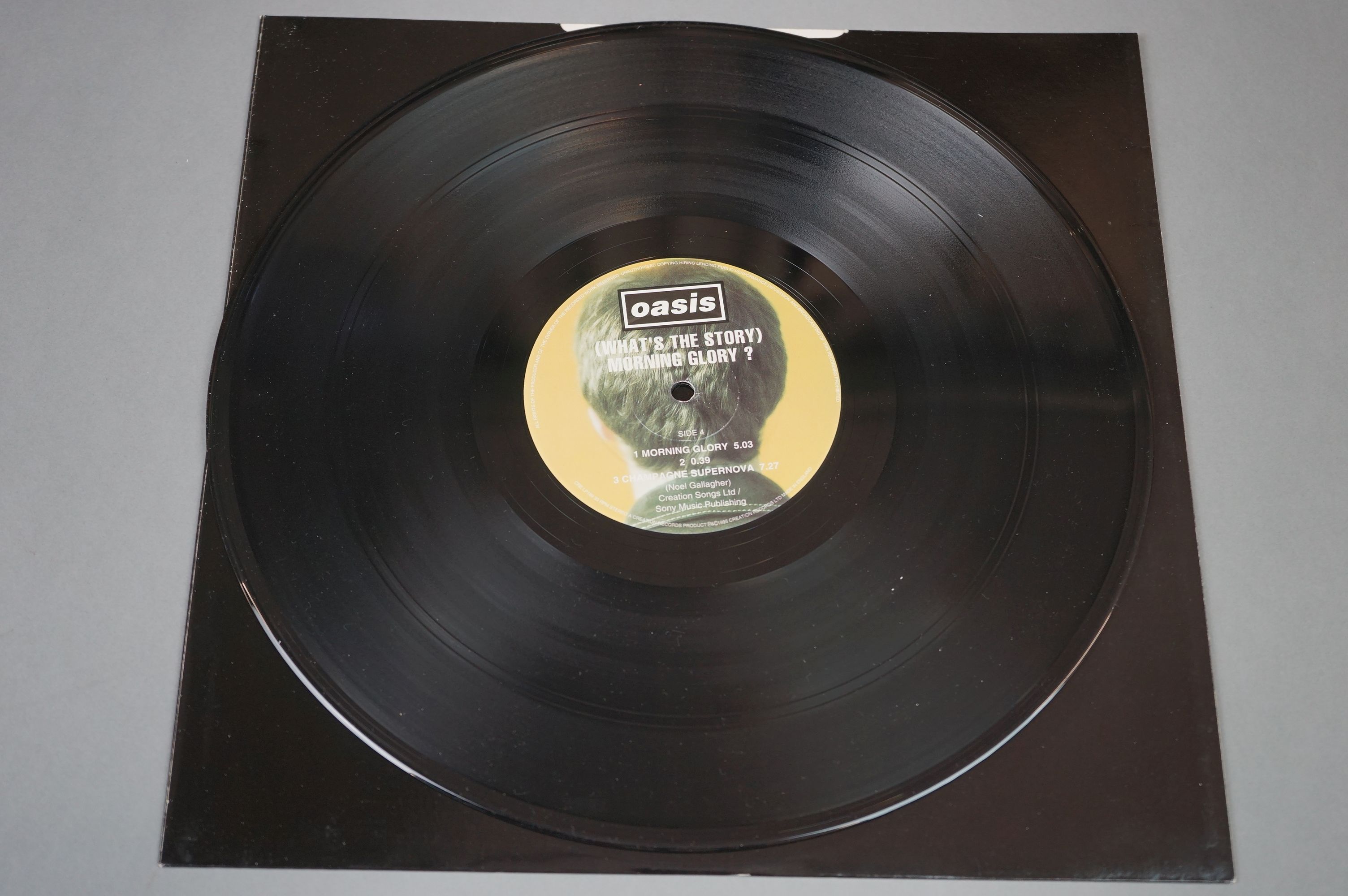 Vinyl - Oasis What's The Story Morning Glory? 2 LP on Creation CRELP189, sleeve has some indented - Image 8 of 9