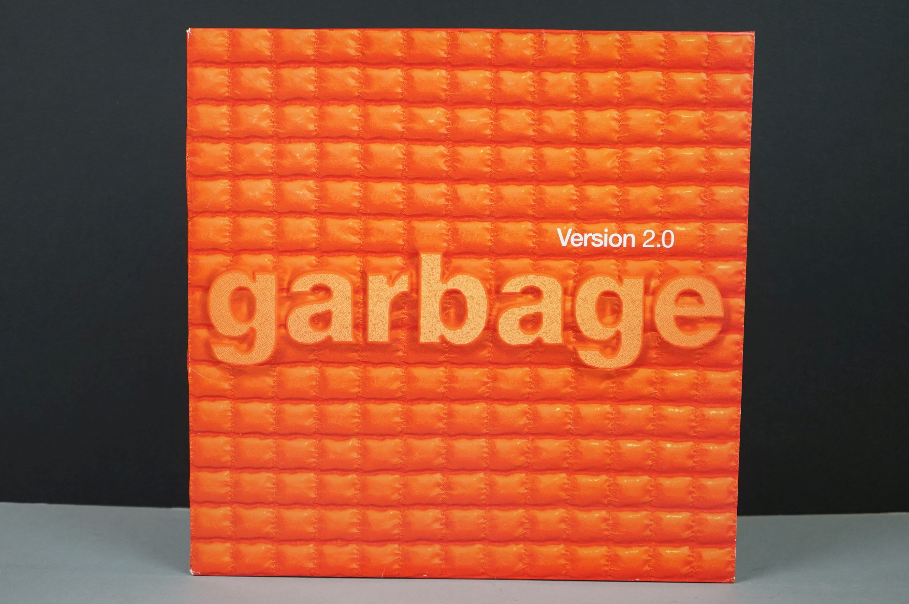Vinyl - Garbage Version 2.0 LP on Mushroom MUSH29LP, with inner sleeve, sleeve vg+, vinyl ex