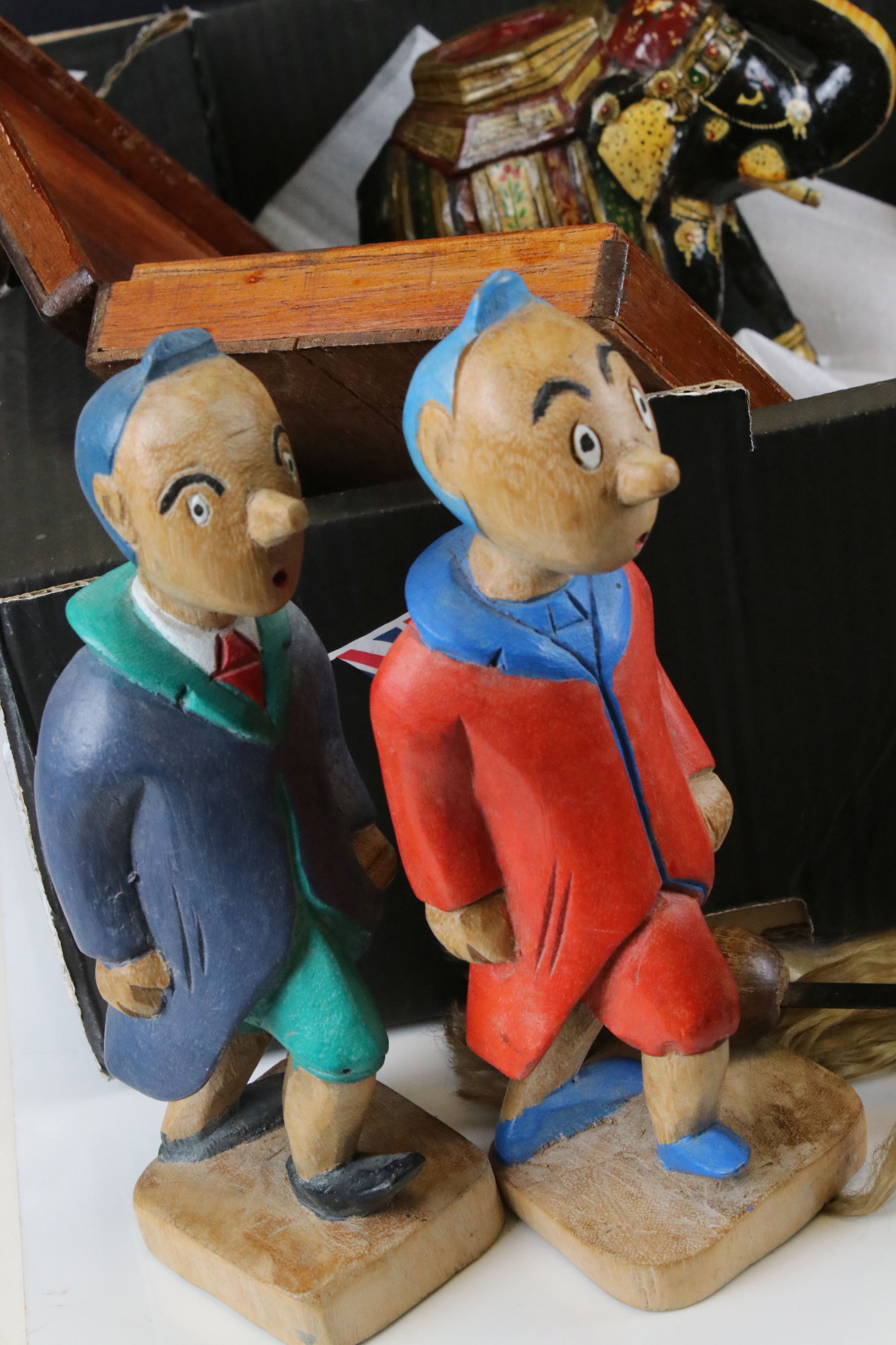 Quantity of vintage shoe trees & other wood items to include two carved cartoon style figures, - Image 3 of 10