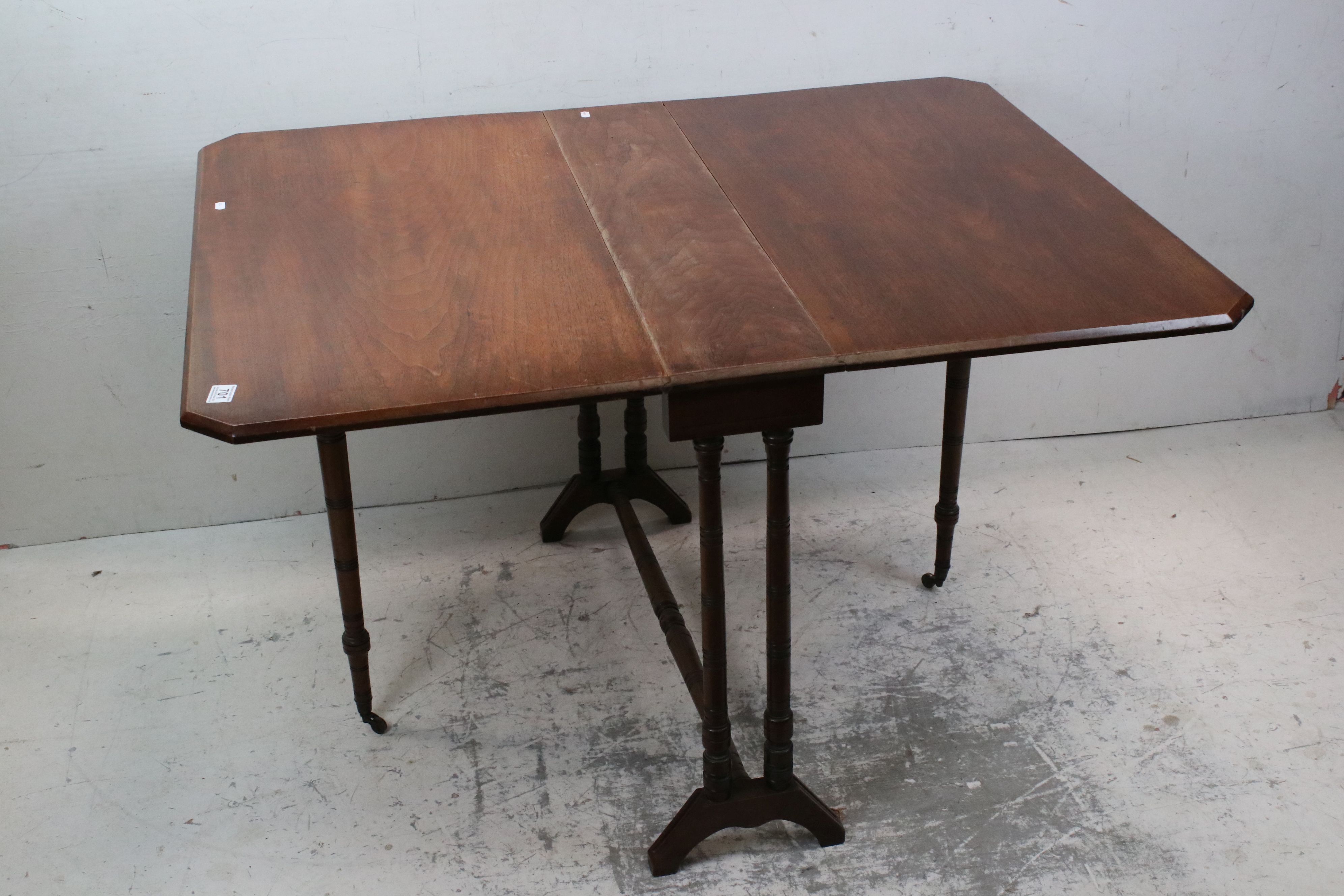 Edwardian Mahogany Sutherland Table raised on turned ringed supports, 92cms long x 69cms high - Image 2 of 10