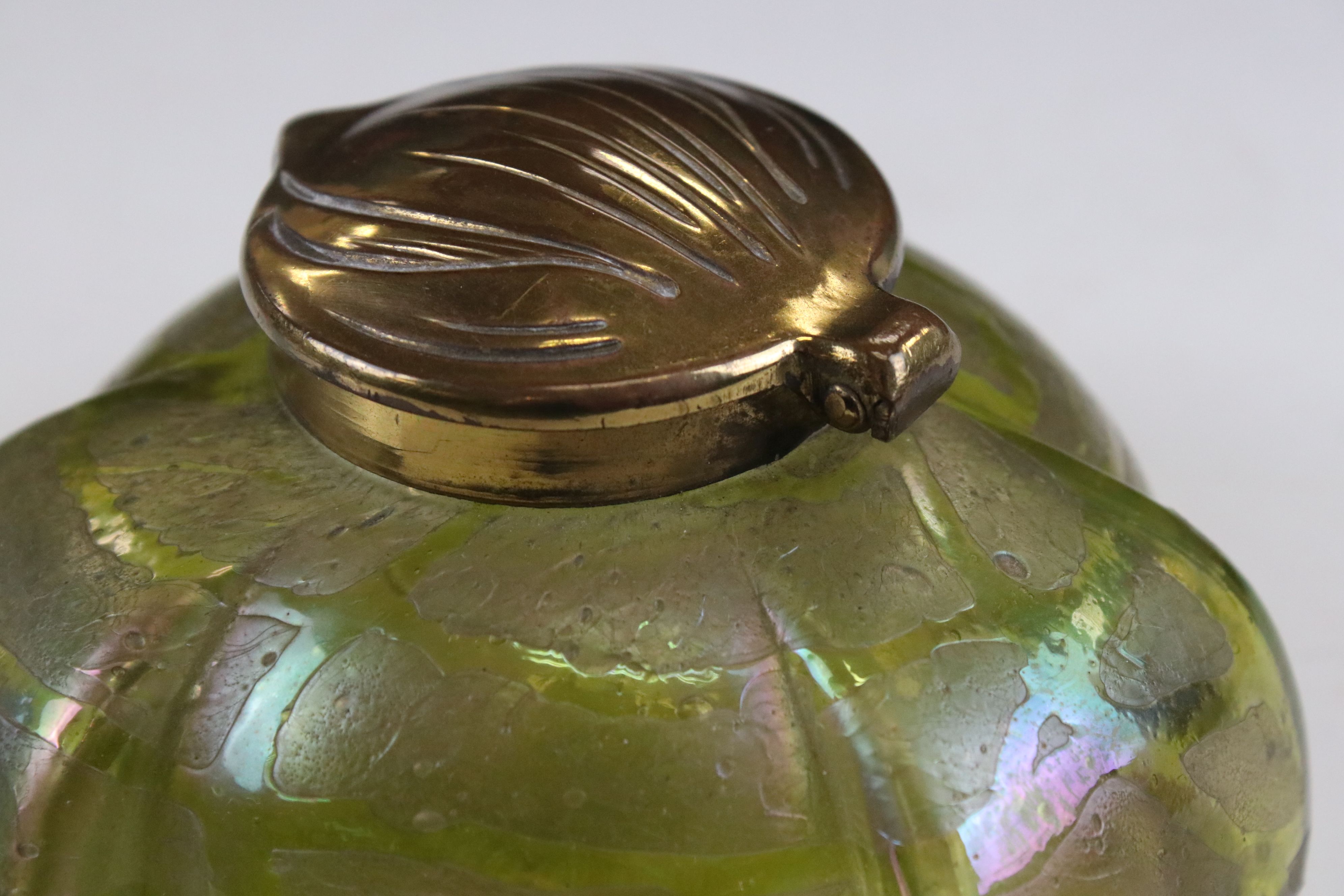 Art Nouveau ' Loetz ' iridescent glass Inkwell with a green trail work design, the brass lid stamped - Image 8 of 18