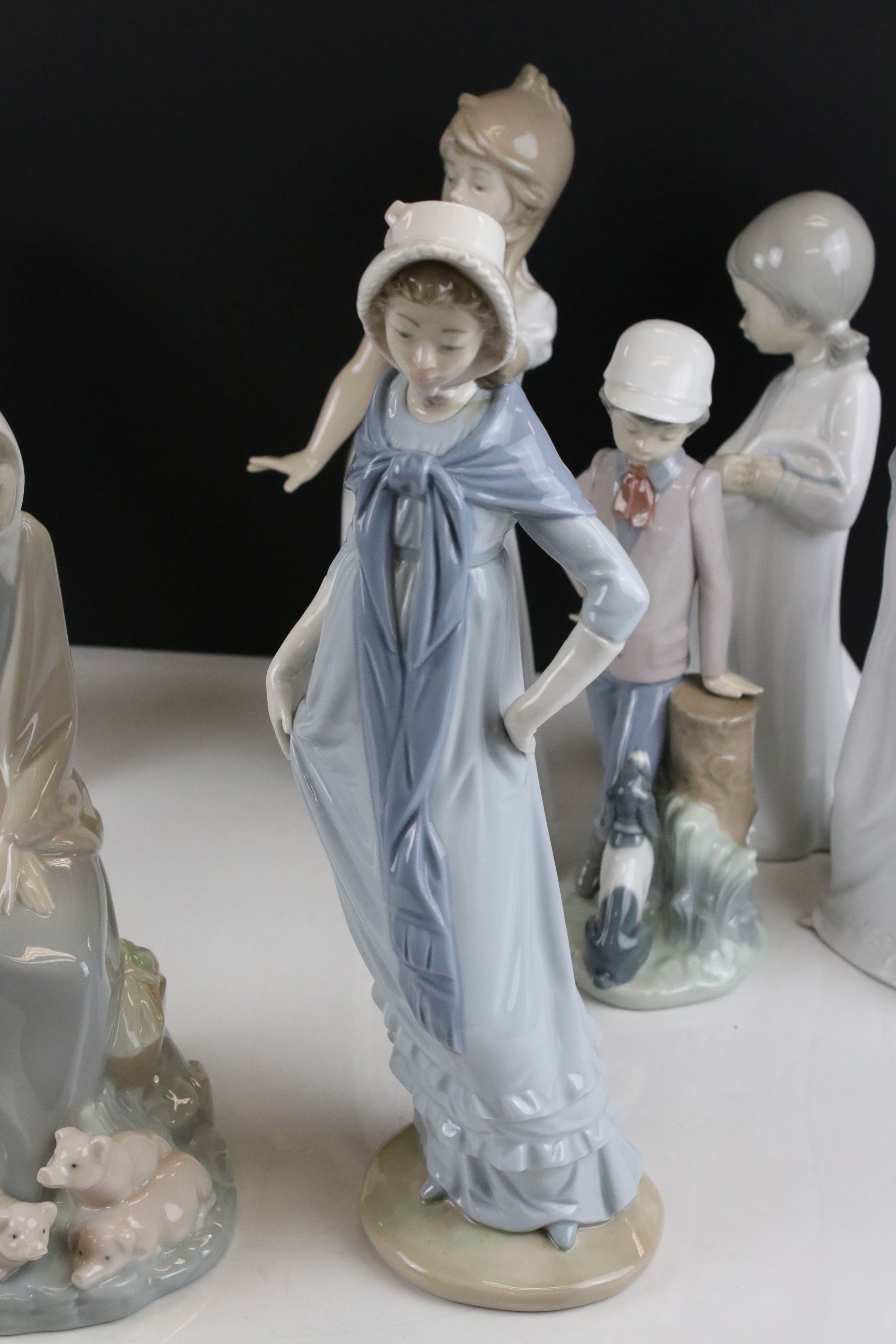 Collection of Twelve Nao Figurines - Image 12 of 20