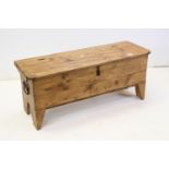 Pine blanket box on bracket feet