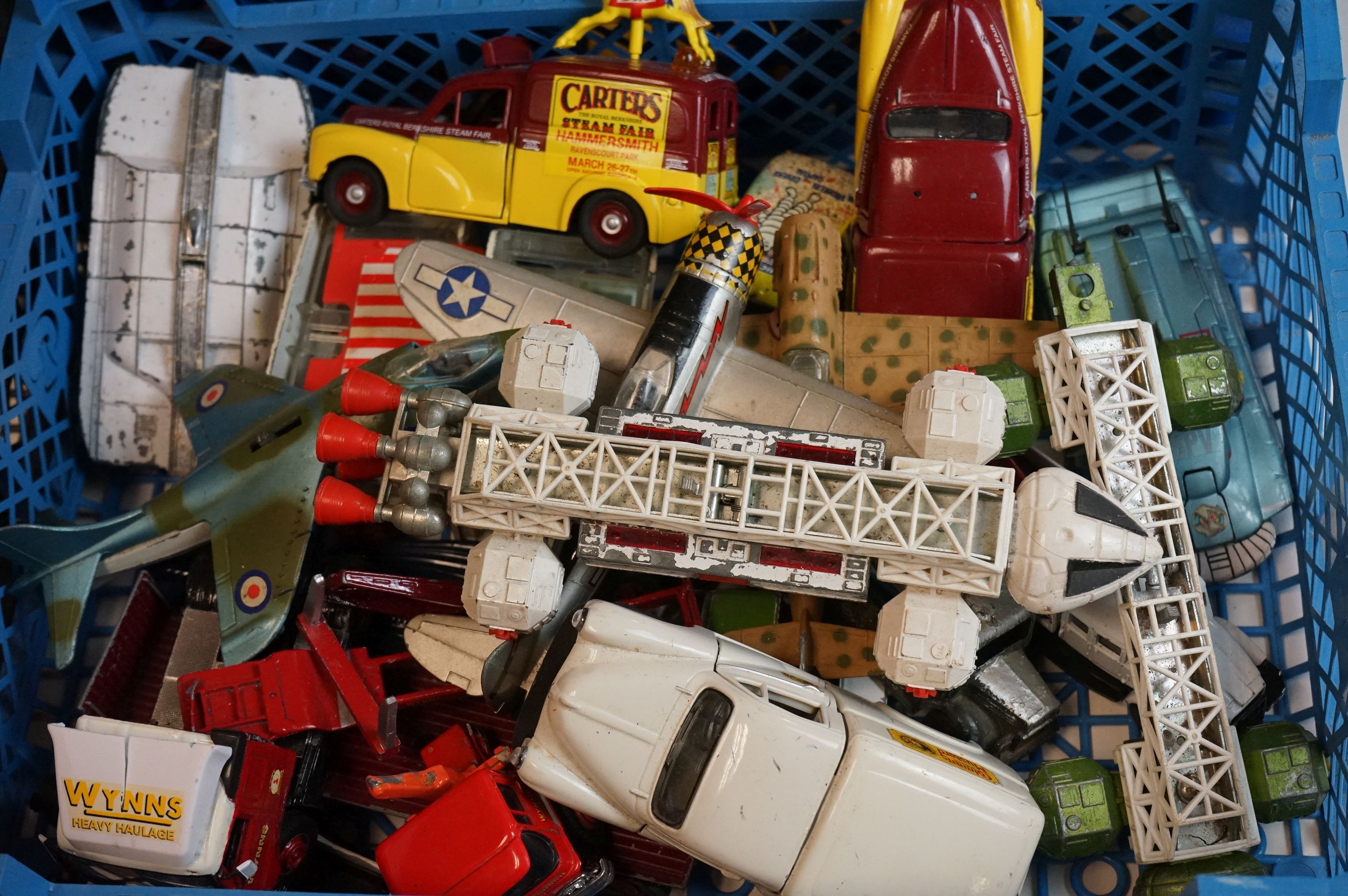 A large collection of vintage play worn die cast vehicles to include Corgi and Dinky examples. - Bild 2 aus 6