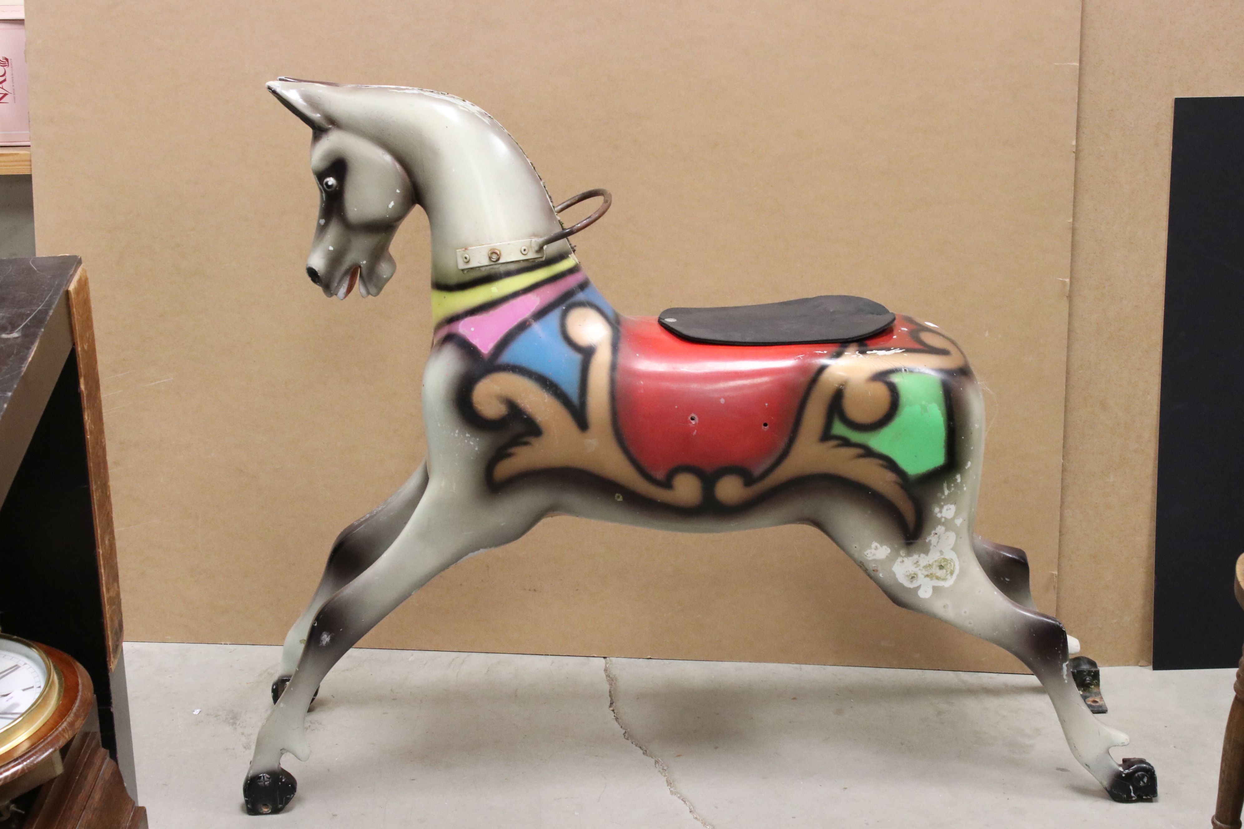 Mid 20th century Fibreglass Painted Fairground / Carousel Horse, 103cms high - Bild 4 aus 9