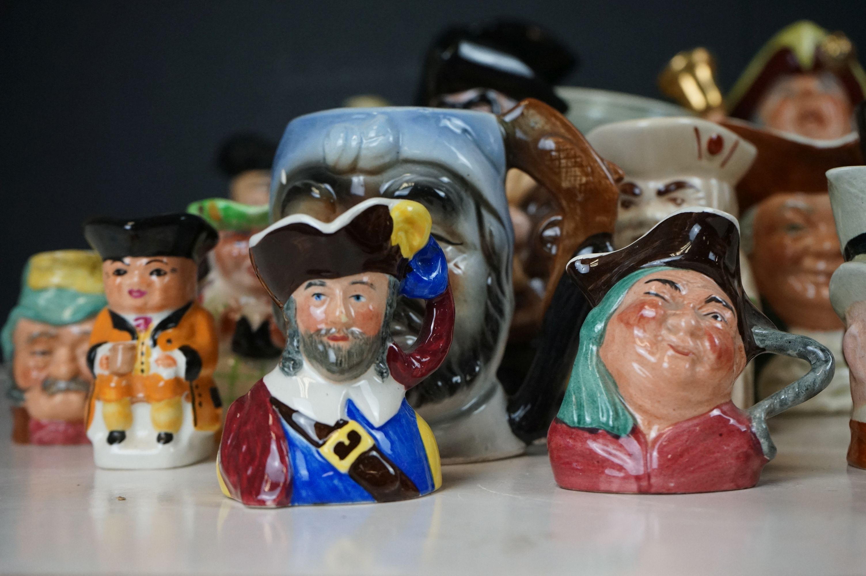 Box of 27 Toby Jugs of various sizes - Image 3 of 12