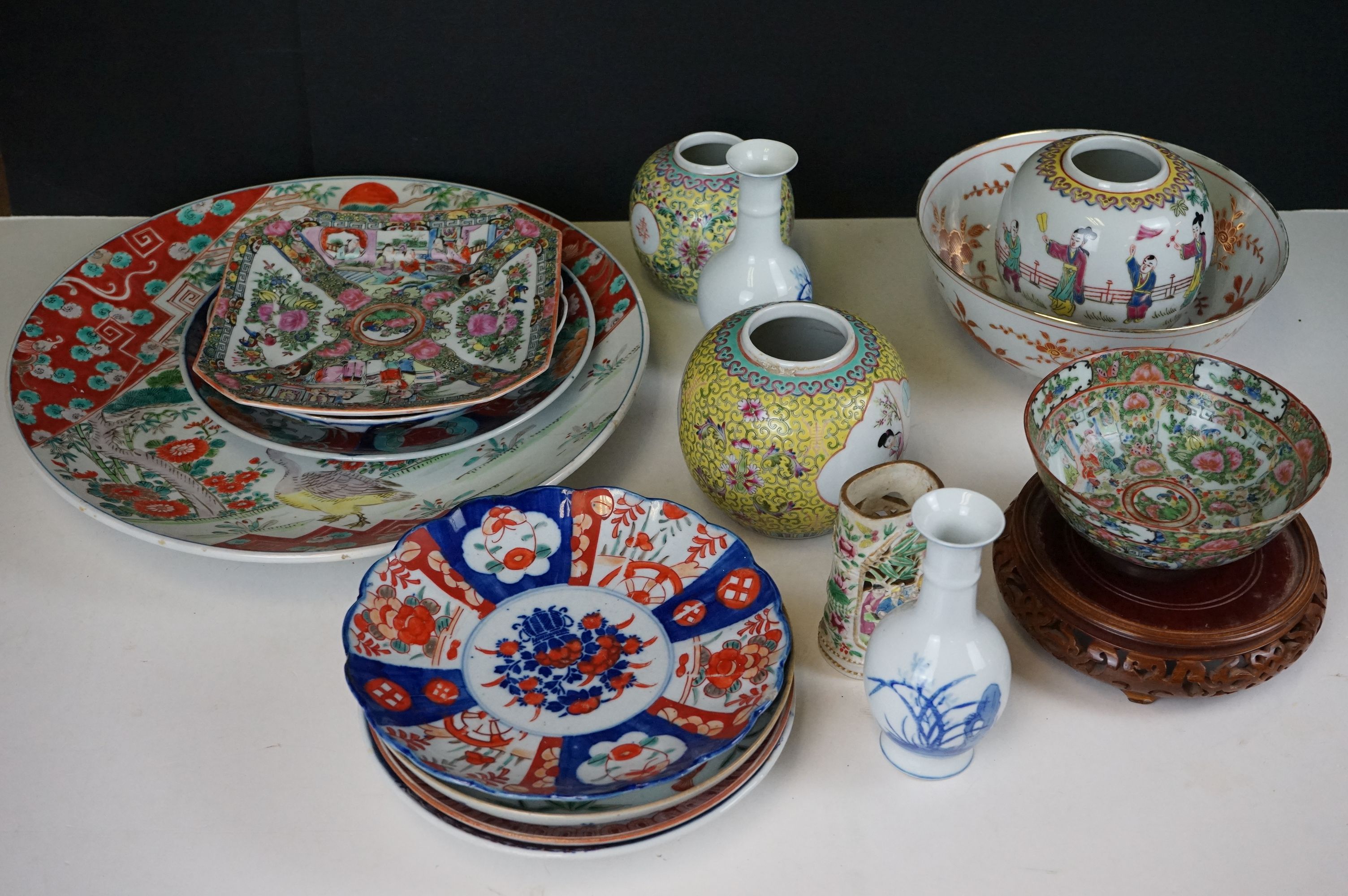 A large quantity of Chinese mixed ceramics to include an Imari pattern plate and cantonese bowl.