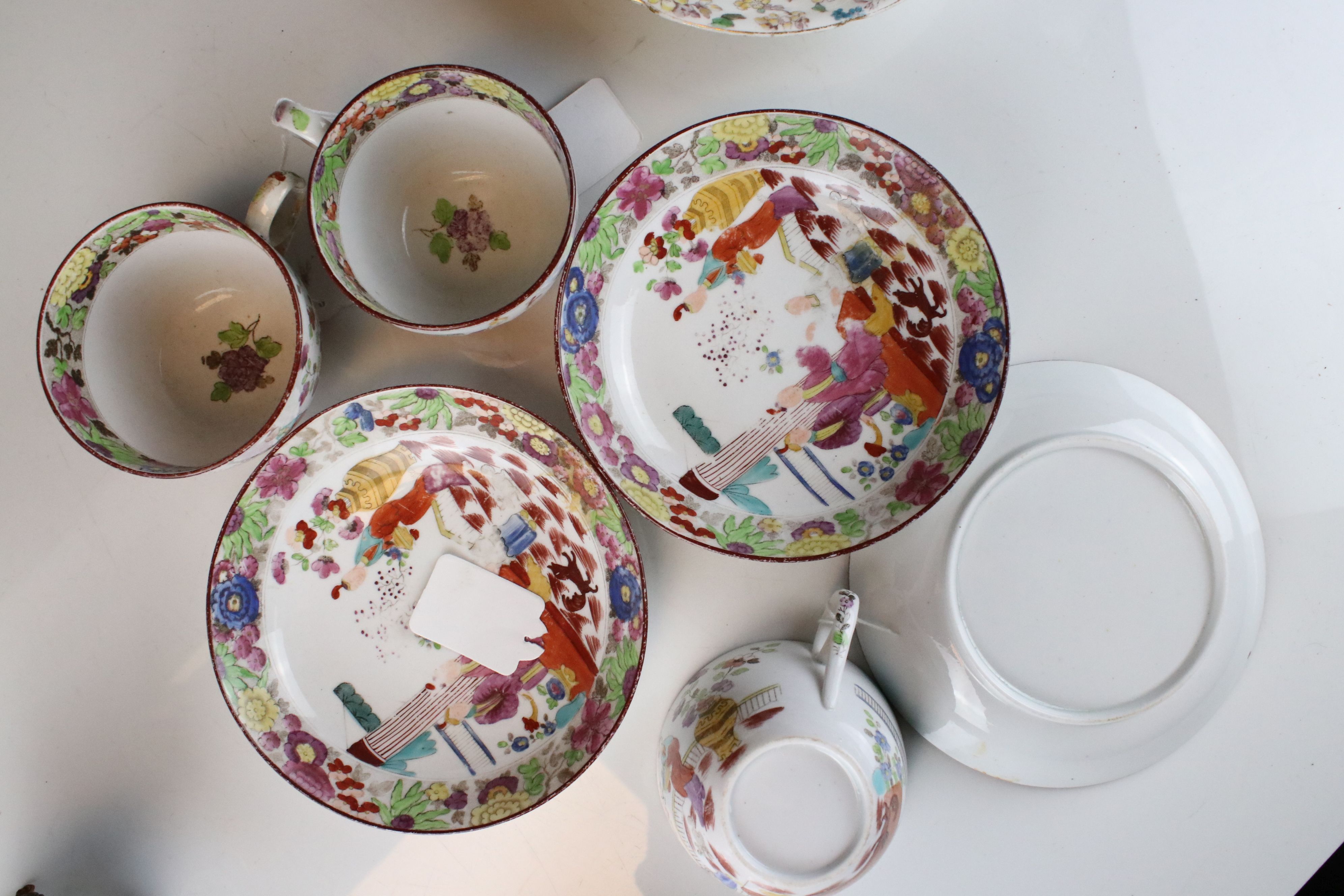 A small group of mixed ceramics to include Minton's, Royal Worcester and Royal Crown Derby examples. - Image 11 of 11