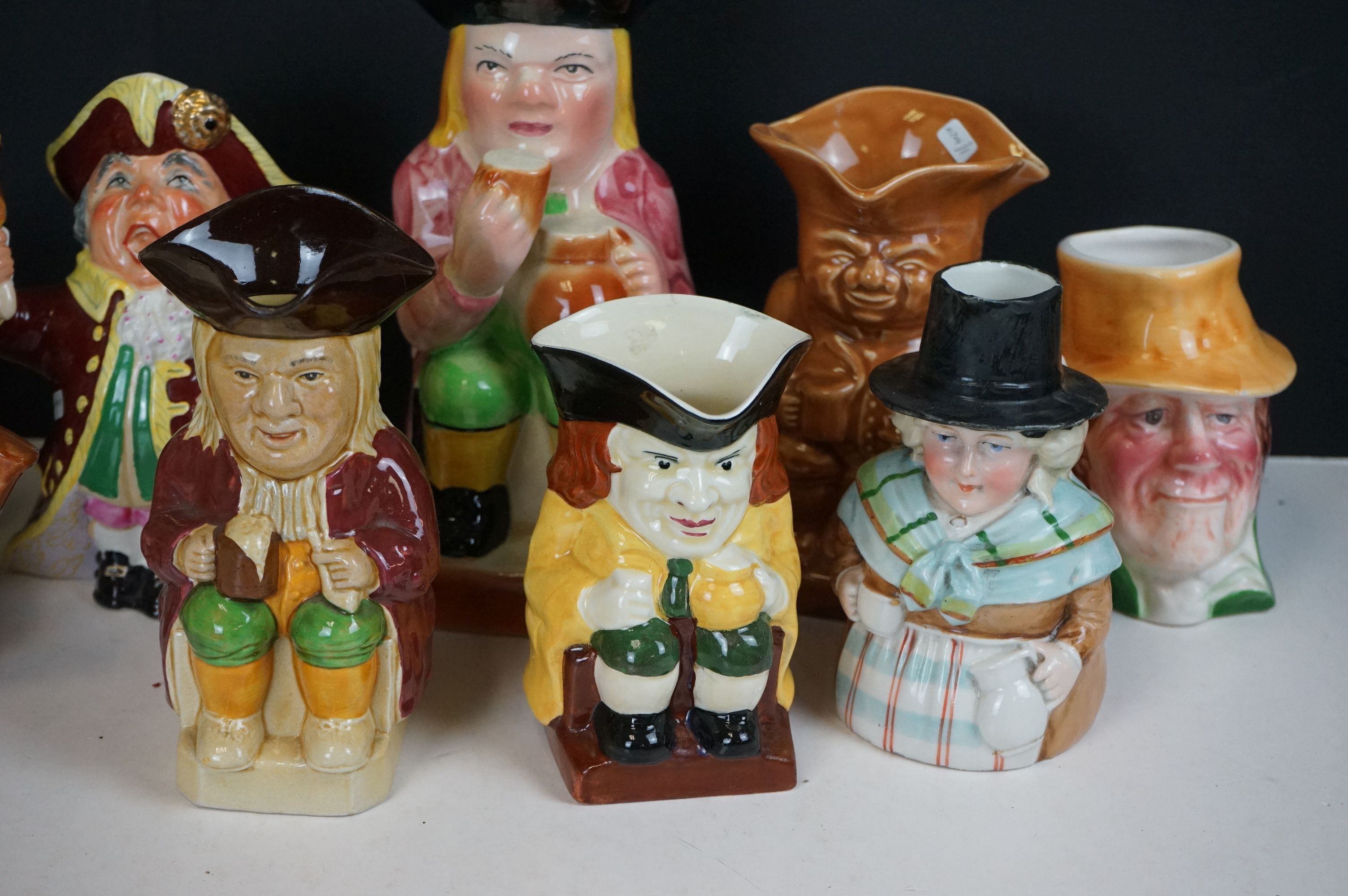 Box of 27 Toby Jugs of various sizes - Image 9 of 12