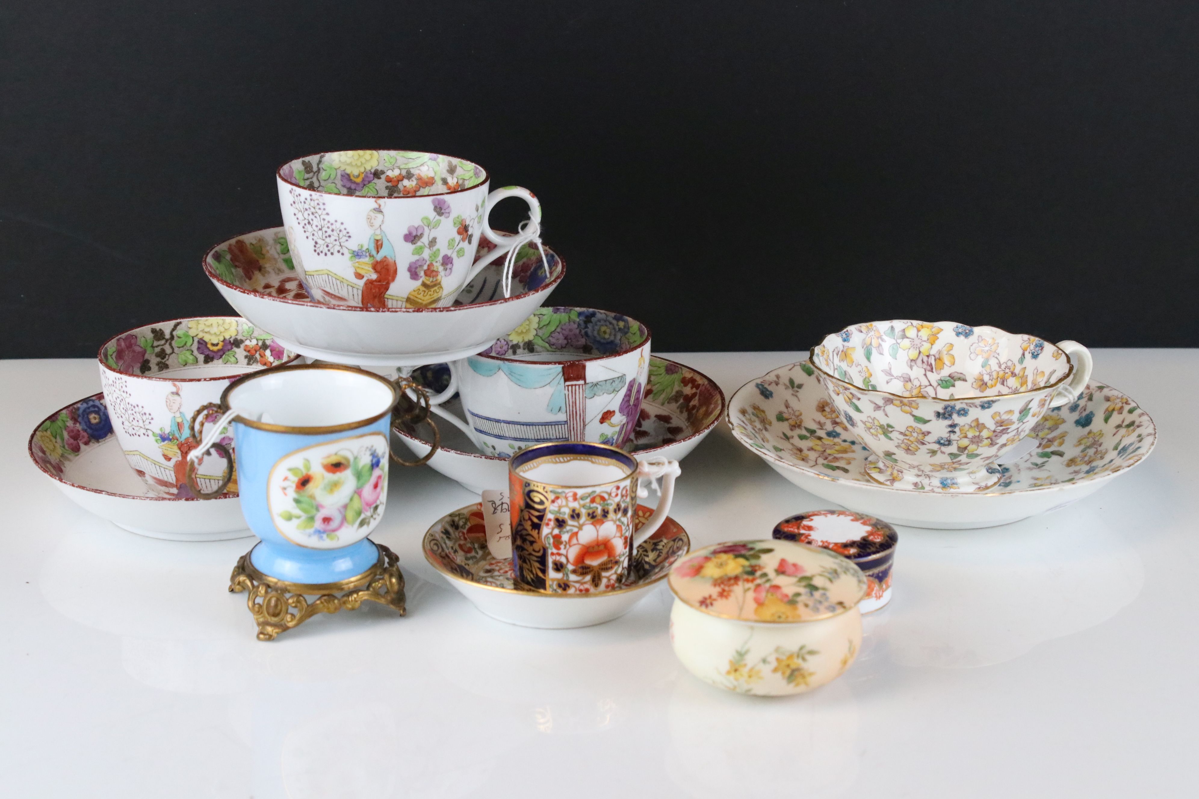 A small group of mixed ceramics to include Minton's, Royal Worcester and Royal Crown Derby examples.