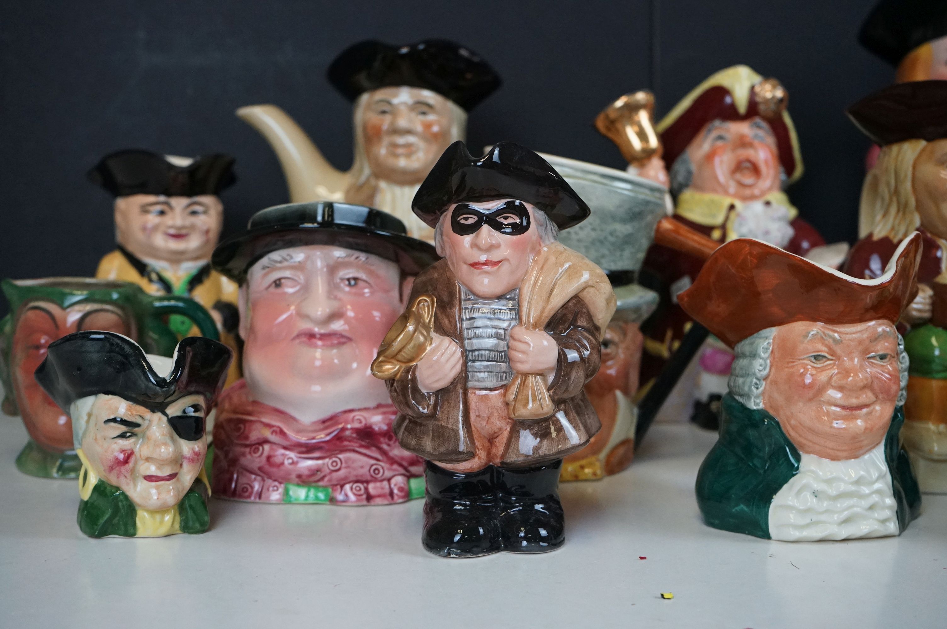 Box of 27 Toby Jugs of various sizes - Image 8 of 12