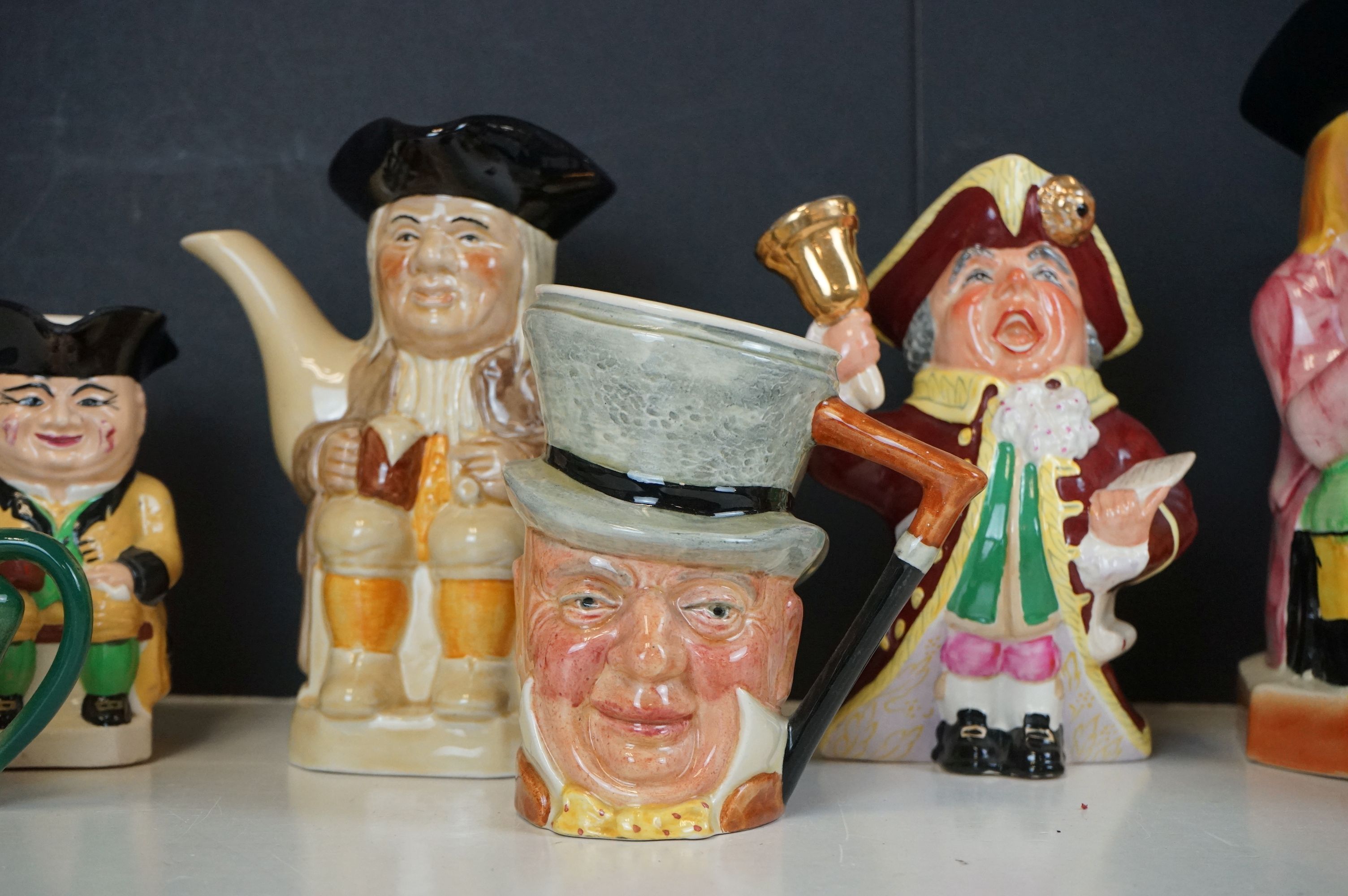 Box of 27 Toby Jugs of various sizes - Image 11 of 12