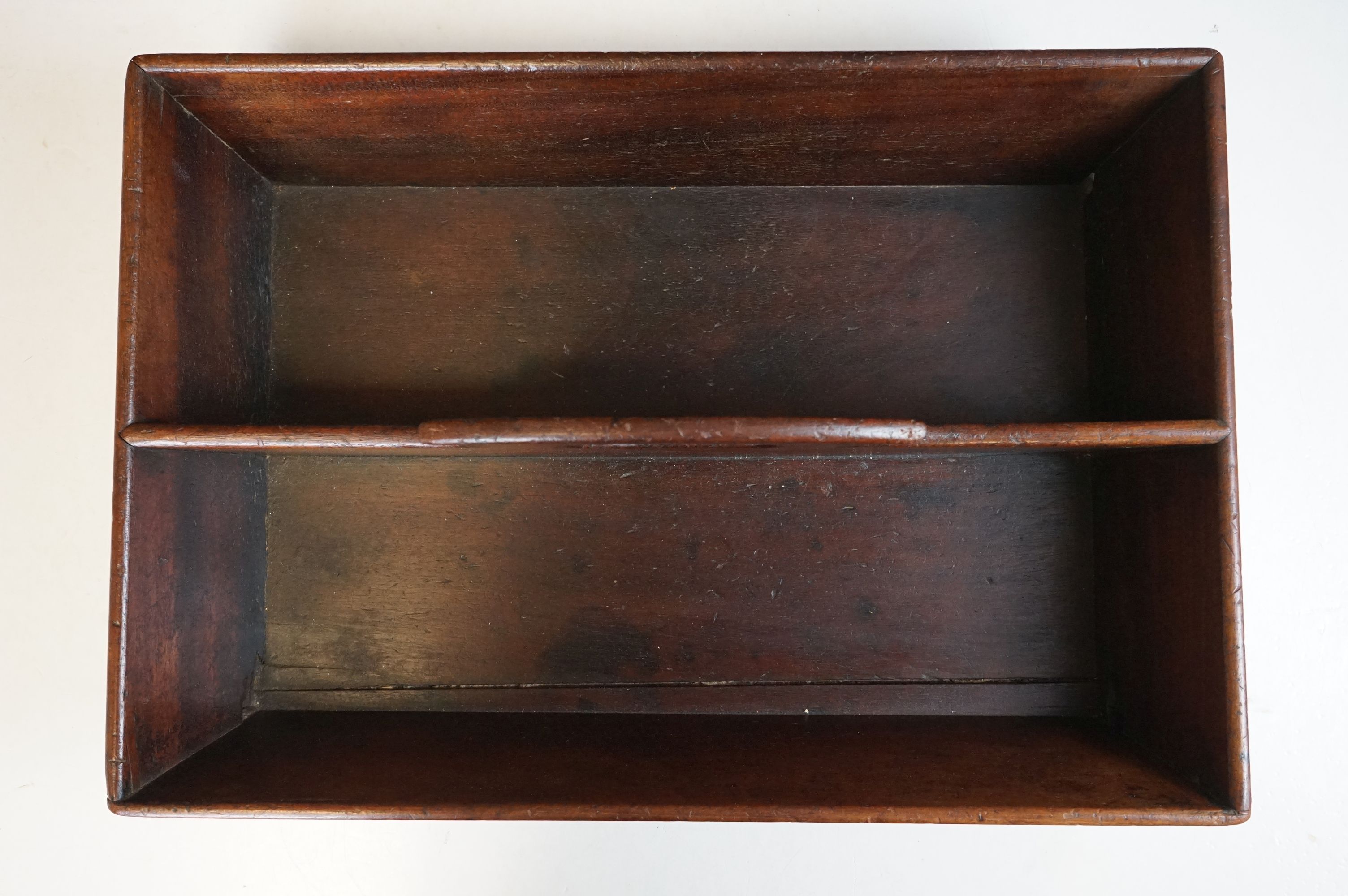 Mahogany tray, together with a wooden cutlery tray - Image 7 of 7