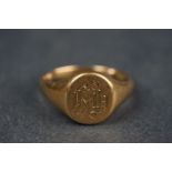A fully hallmarked 18ct gold gents signet ring.