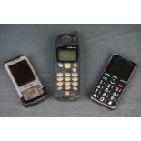 Two vintage Nokia mobile phones to include a NK402 and a Nokia slide phone with Carl Zeiss lens