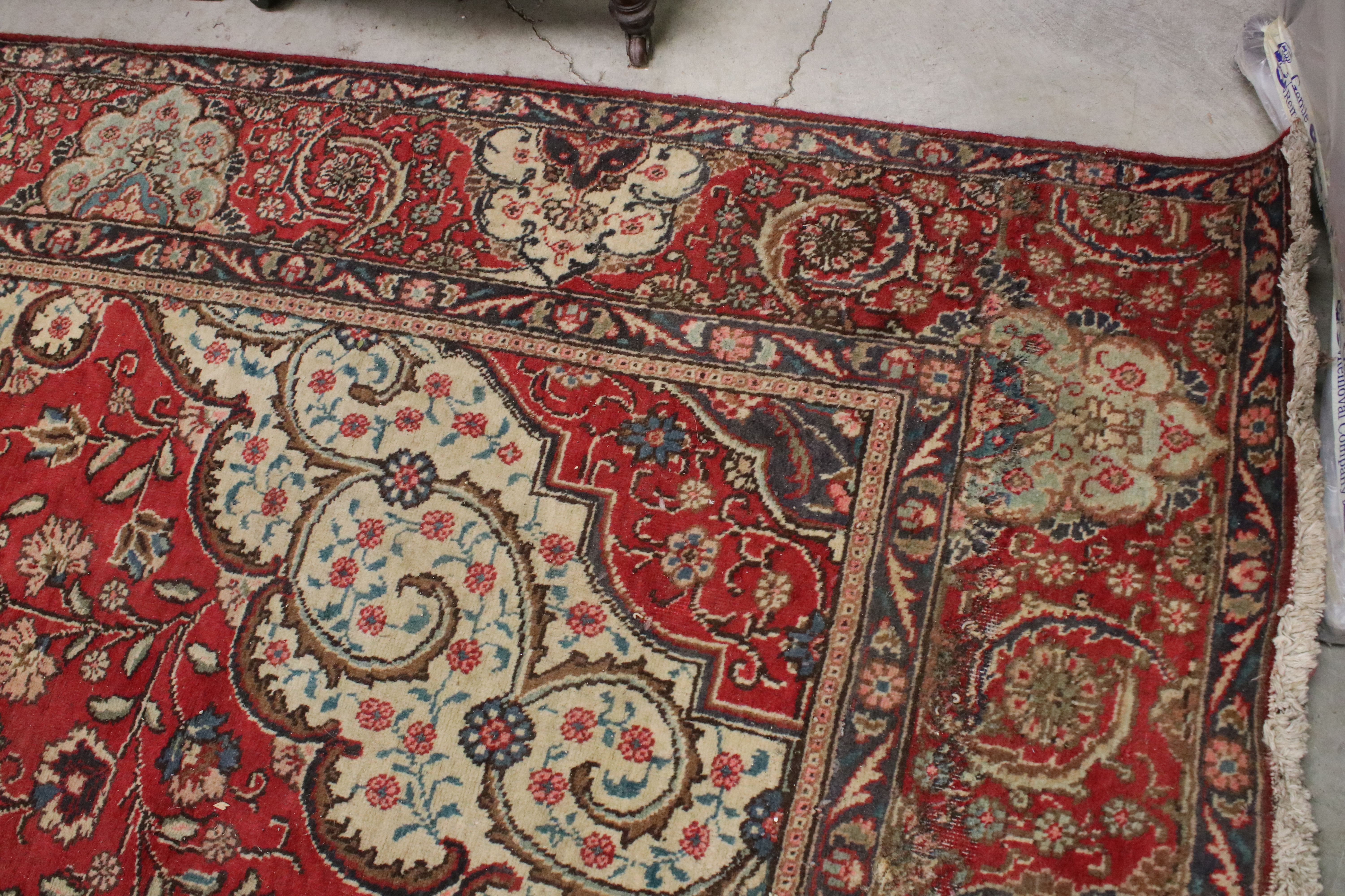 Large Wool Red Ground Rug with floral pattern within a border, 279cms x 396cms - Image 3 of 10