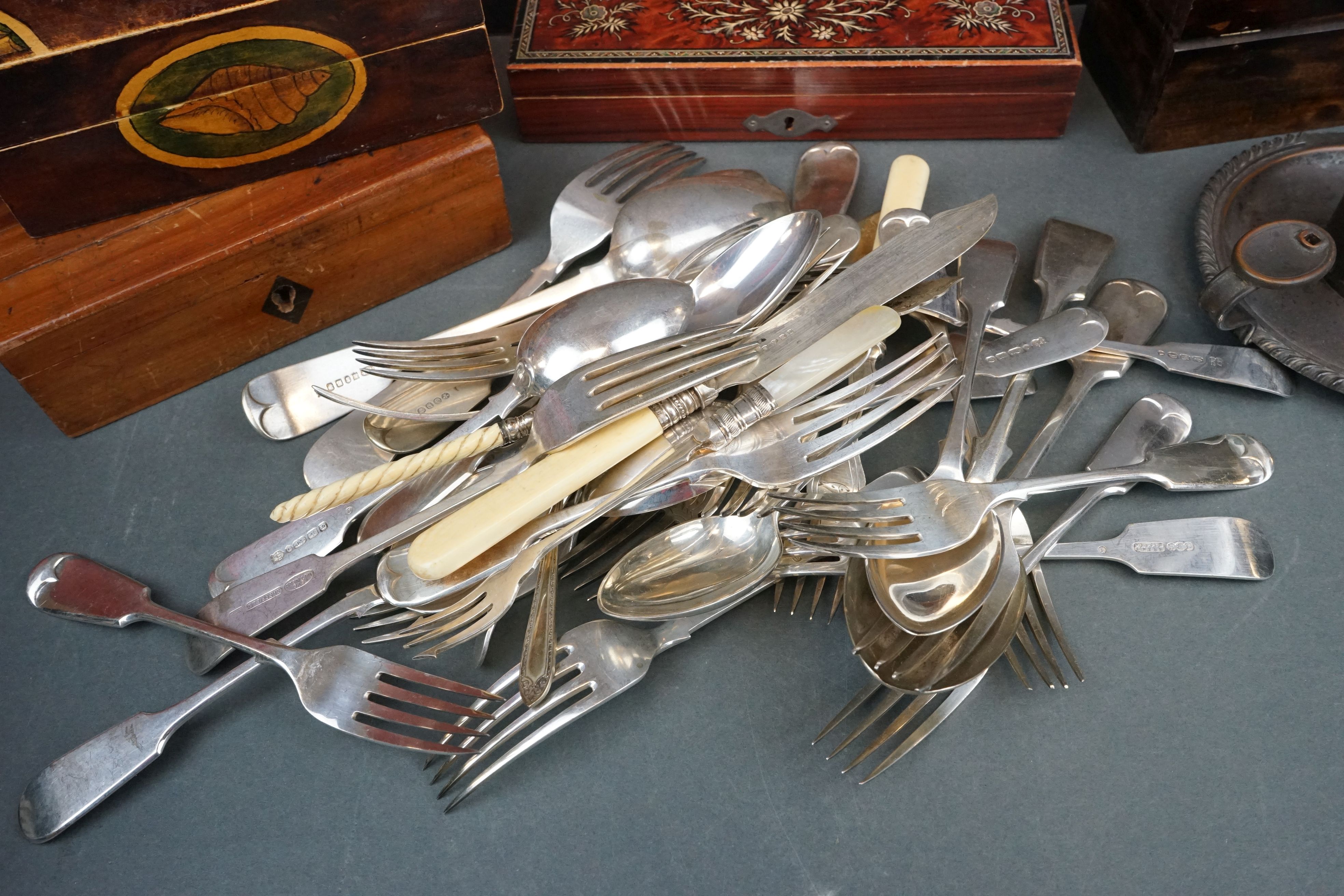 A box of mixed collectables to include silver plated cutlery, binoculars and wooden boxes. - Image 4 of 9