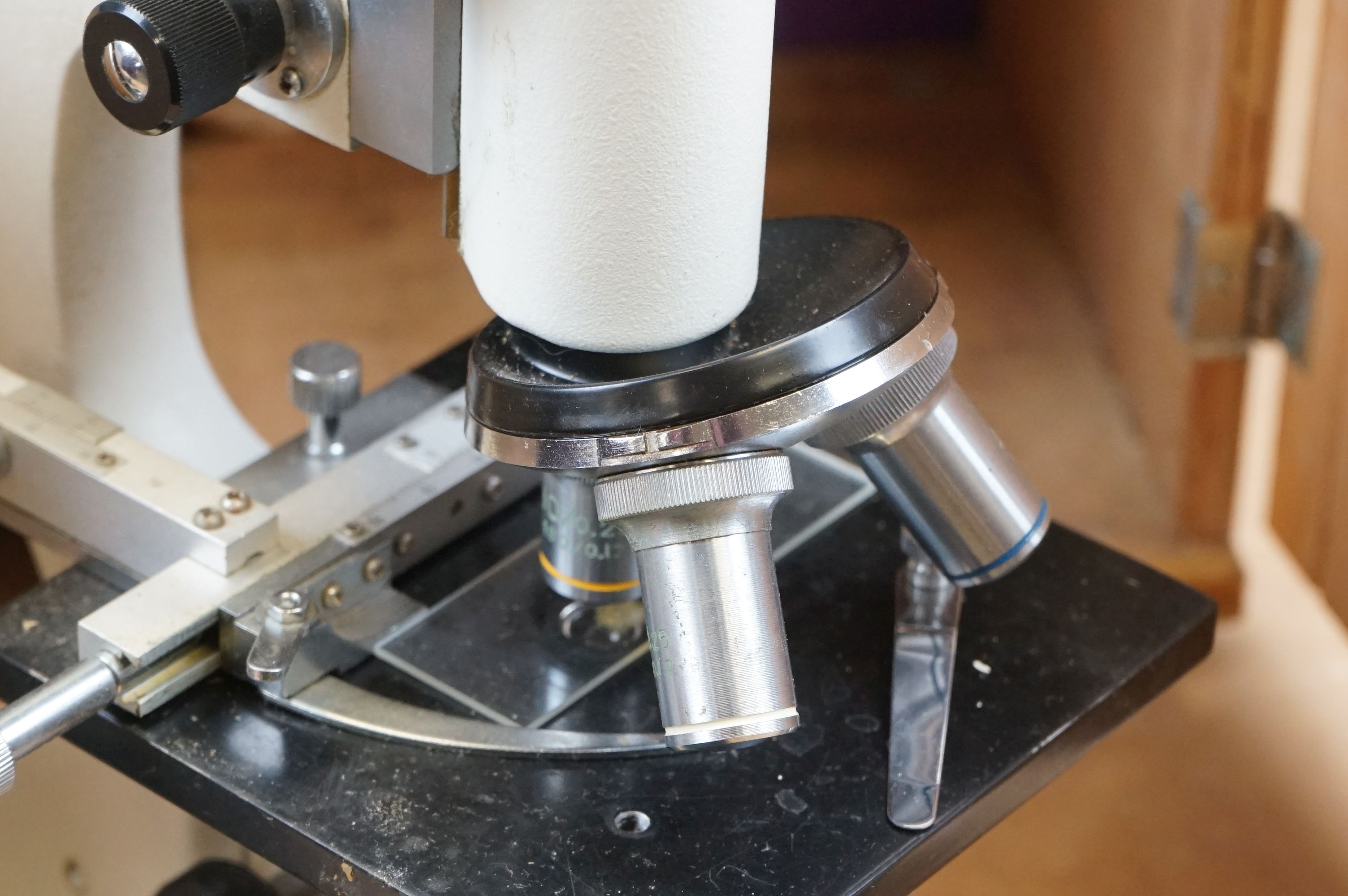 Two microscopes to include a wooden cased example. - Image 4 of 16