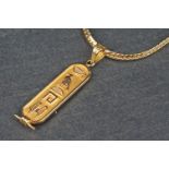 18ct yellow gold Egyptian hieroglyphics pendant, length approx 3cm (excluding bale) on Italian