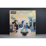 Vinyl - Oasis Definitely Maybe 2 LP on Creation CRE LP 169, sleeves vg with wear particularly to top