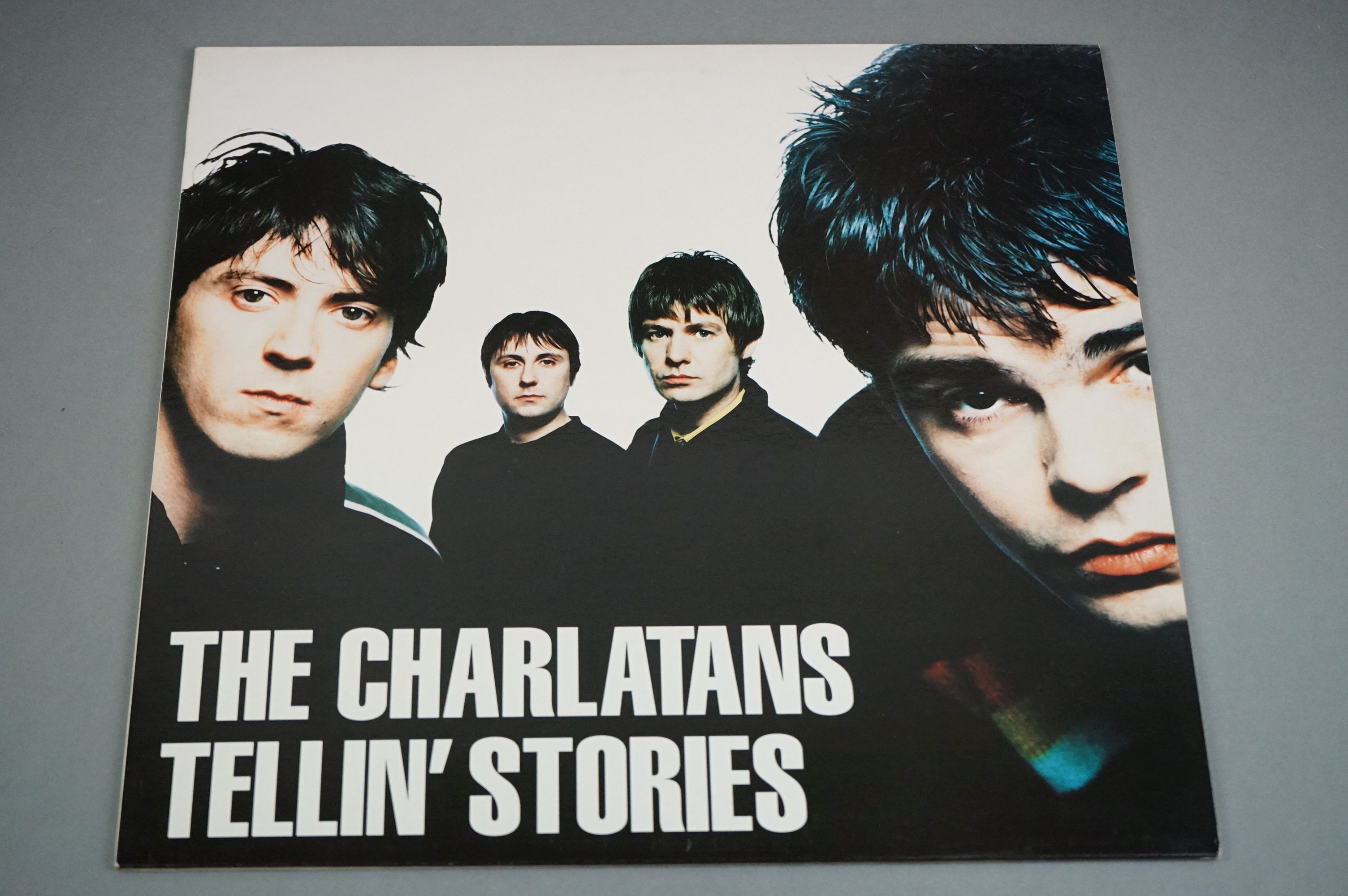 Vinyl - Four Charlatans LPs to include Us and Us Only MCA60069 (corner knock to sleeves), Tellin' - Image 7 of 17