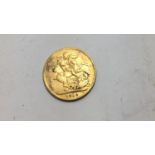 George V full gold sovereign, in good condition