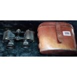 WWI Zeiss binoculars in leather case marked Capt. J. R. Lees Evans - Worcestershire Reg