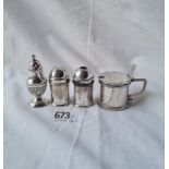 A circular mustard pot - B'ham 1900 and three small peppers - 85gms