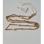 A pearl and bead chain in 9ct - 8gms