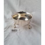 A sugar bowl on three pad feet - 3.25"DIA - Sheffield 1896 - 62gms