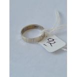 Wedding band size M in 9ct white gold 2.5g