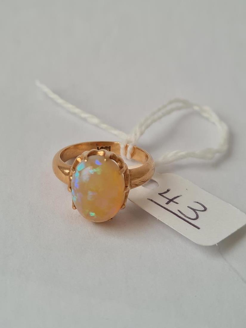 A VICTORIAN OPAL RING - SIZE L - IN 18CT GOLD - 4.4GMS