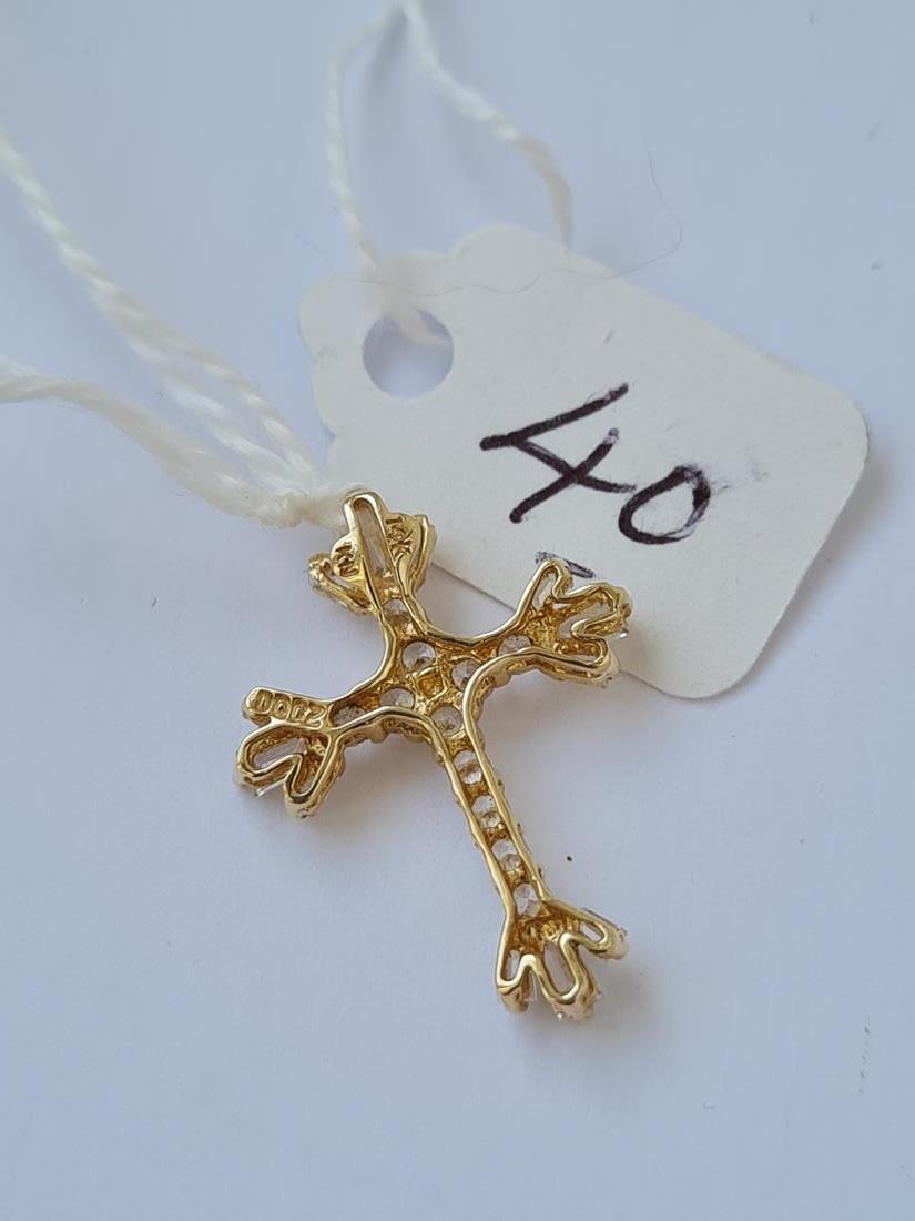 White stone set pendant cross in 14ct gold - Image 2 of 2